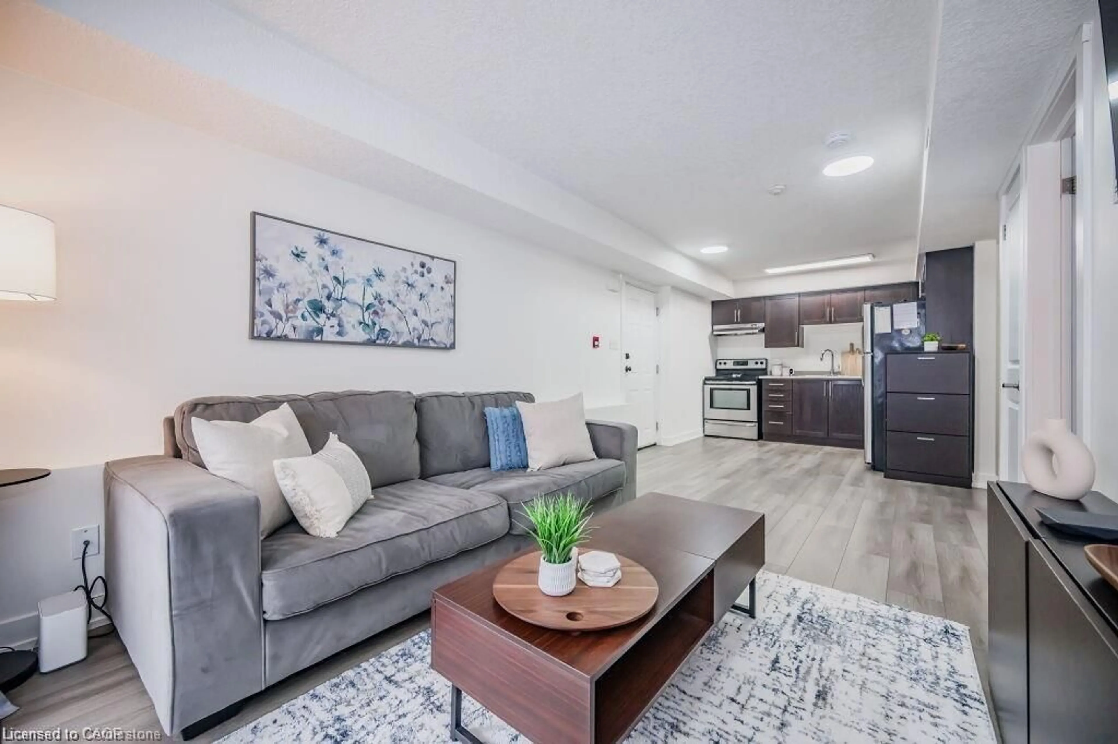 Living room with furniture, unknown for 185 Windale Cres #1C, Kitchener Ontario N2E 3H4