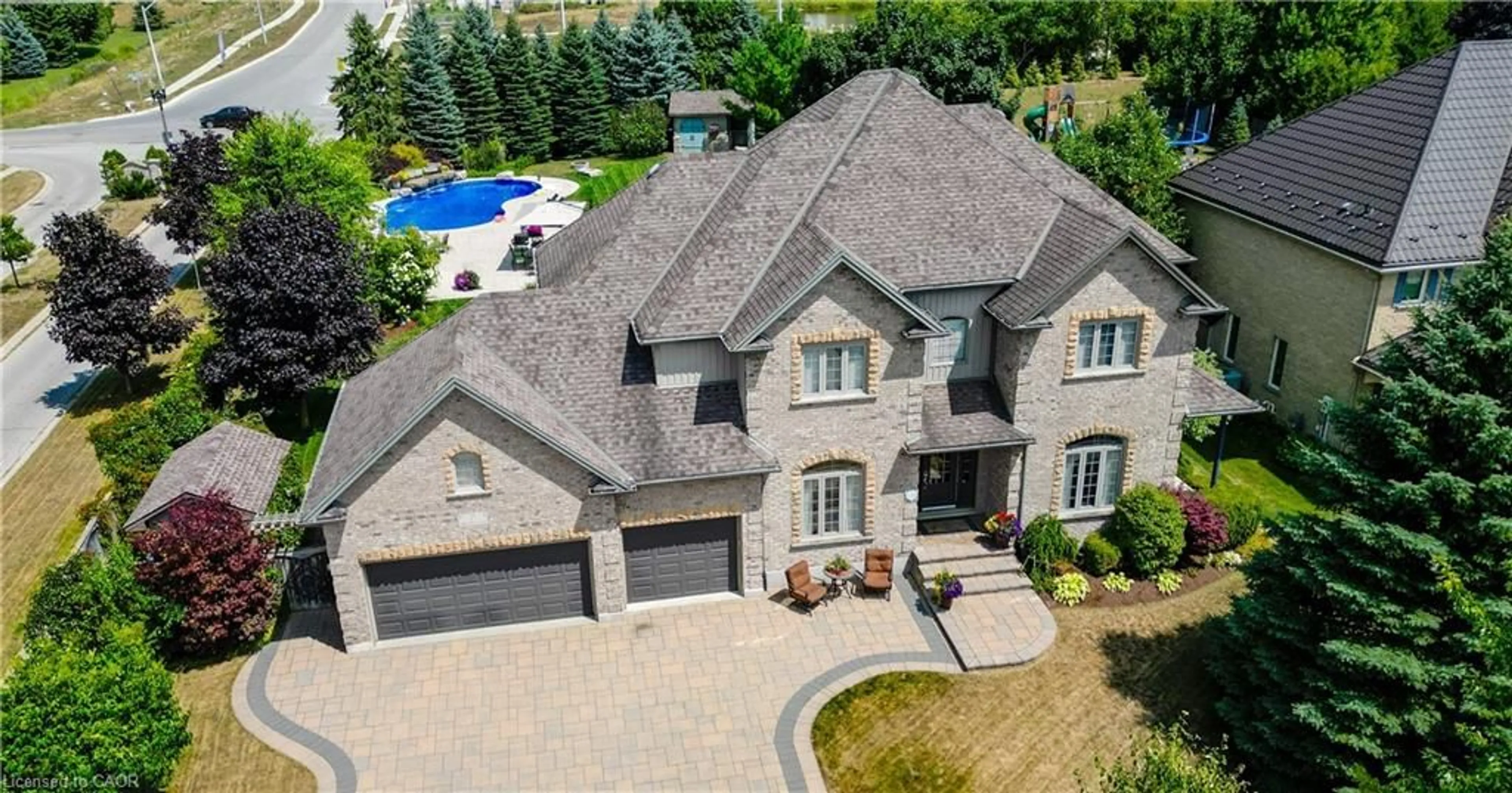 A pic from outside/outdoor area/front of a property/back of a property/a pic from drone, street for 7 John Ross Crt, Mannheim Ontario N0B 2H0