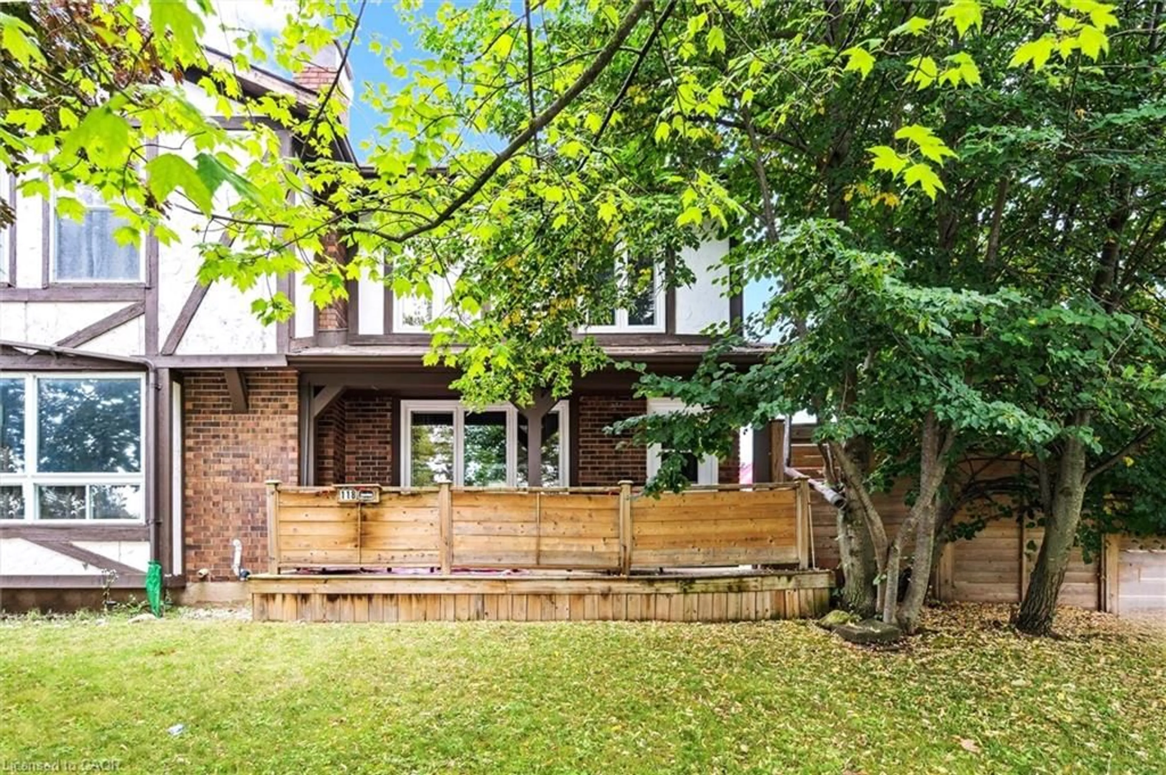 Home with brick exterior material, street for 118 Glamis Rd, Cambridge Ontario N1R 6S8