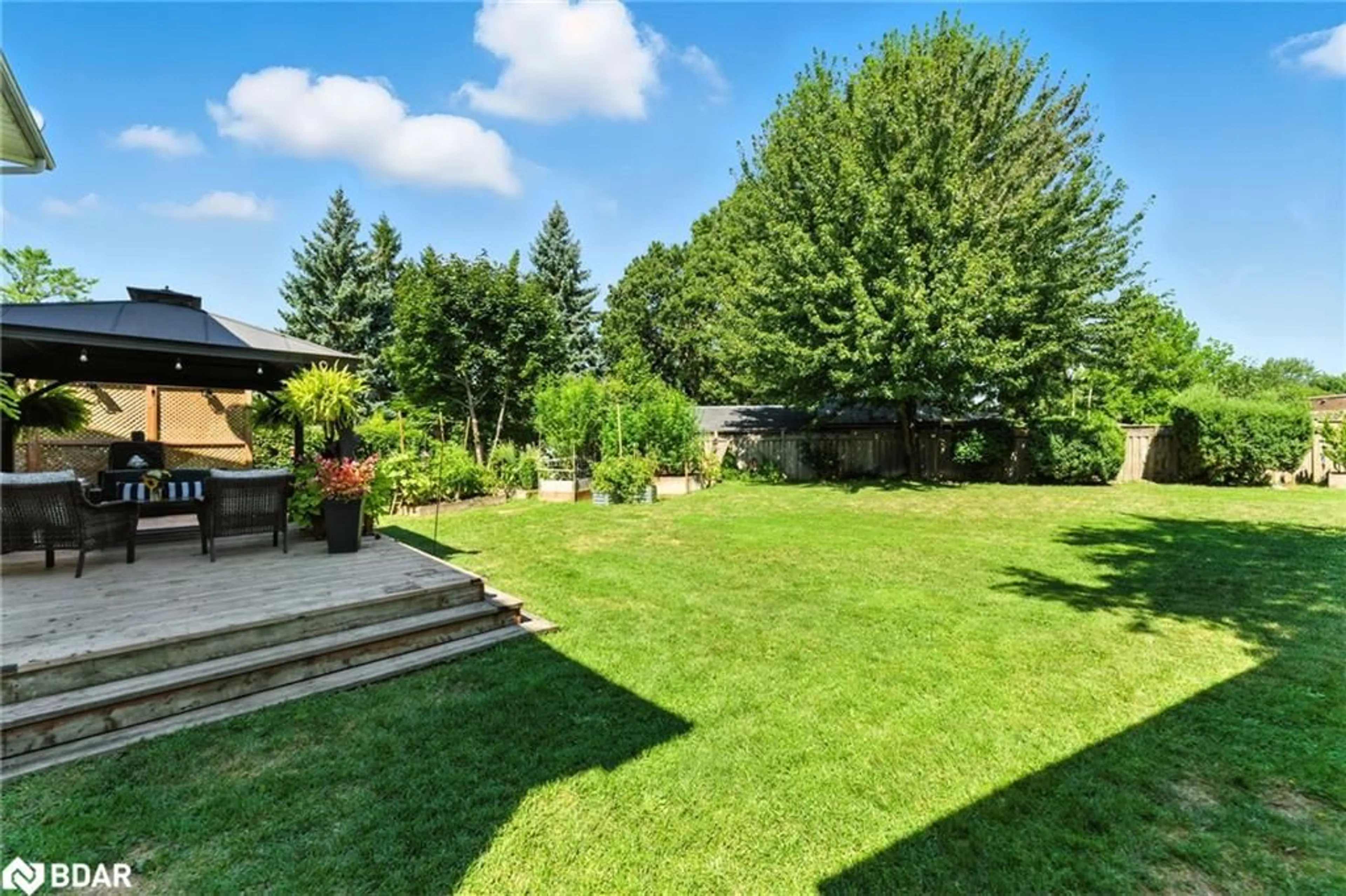 Patio, unknown for 778 Byng Crt, Milton Ontario L9T 3M3
