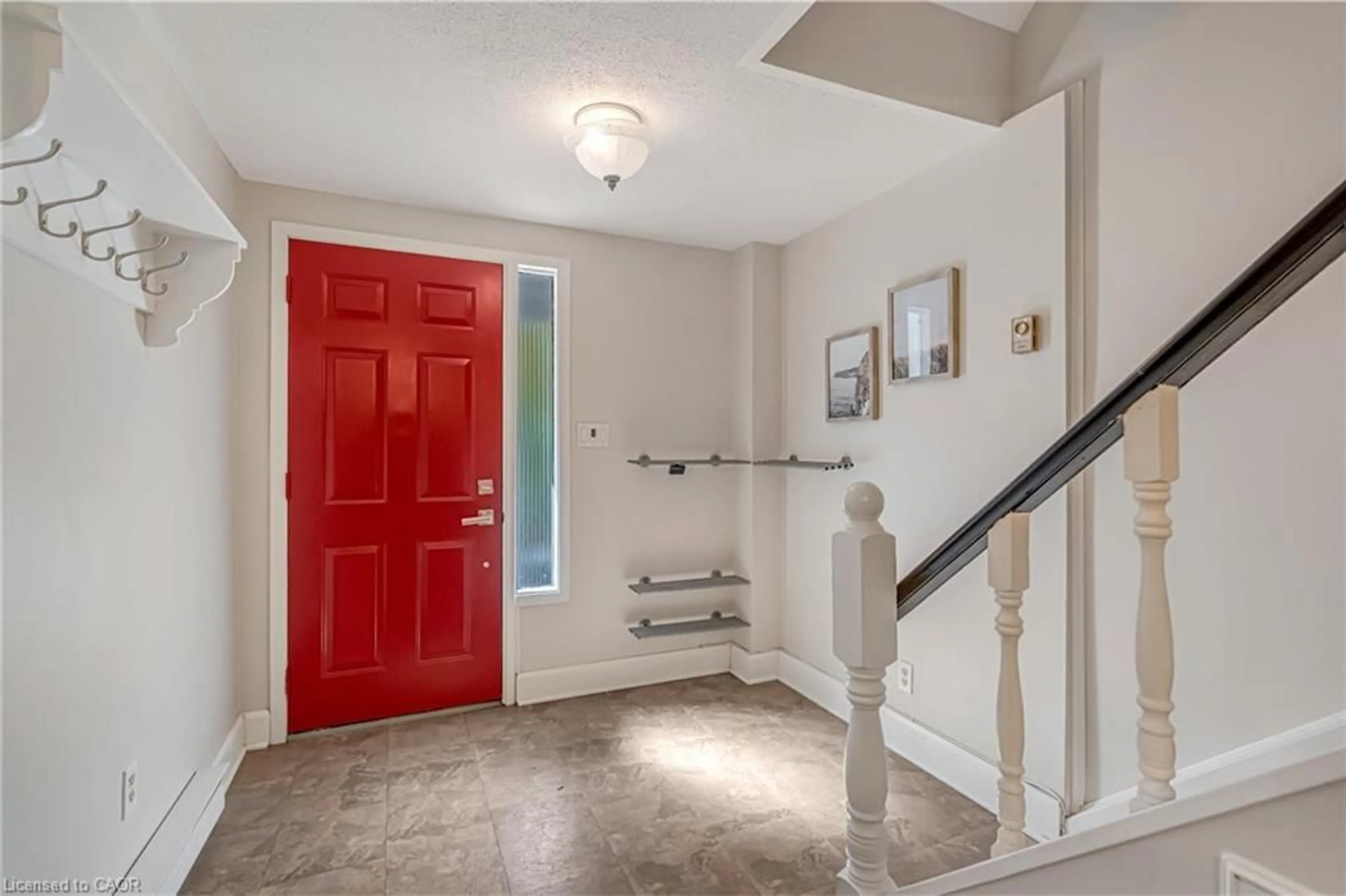 Indoor entryway for 1191 Eighth Line, Oakville Ontario L6H 2H2