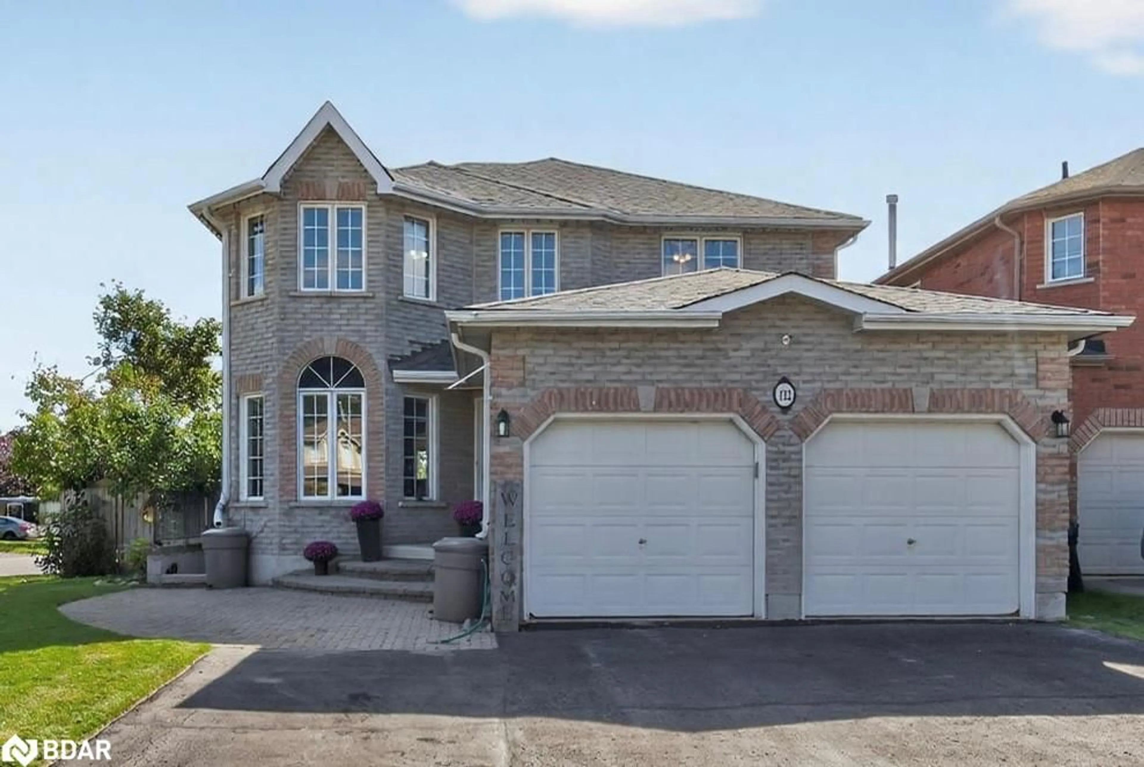 Home with brick exterior material, street for 122 Northview Cres, Barrie Ontario L4N 9T7