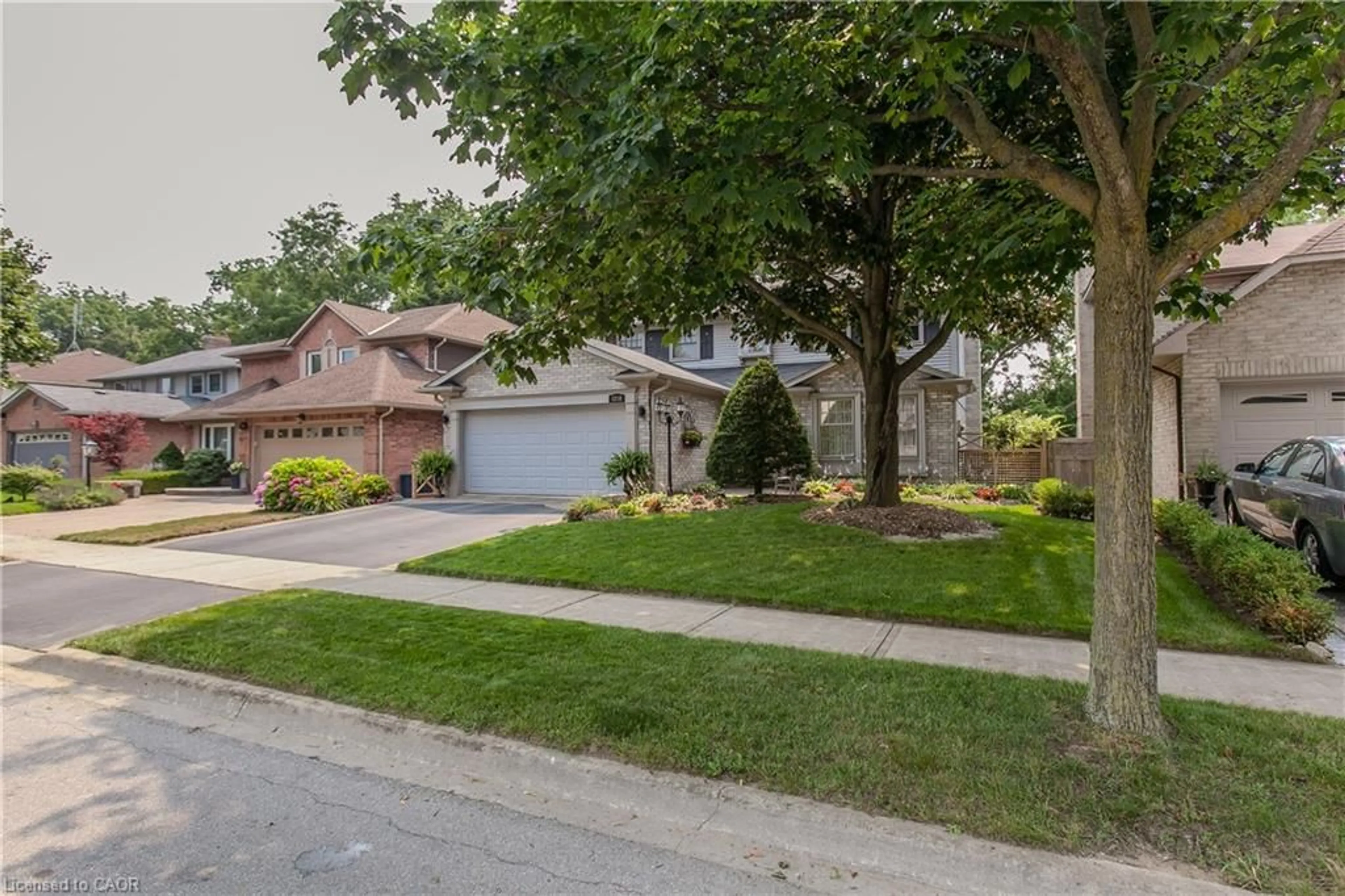 Unknown for 1210 Hammond St, Burlington Ontario L7S 2A4