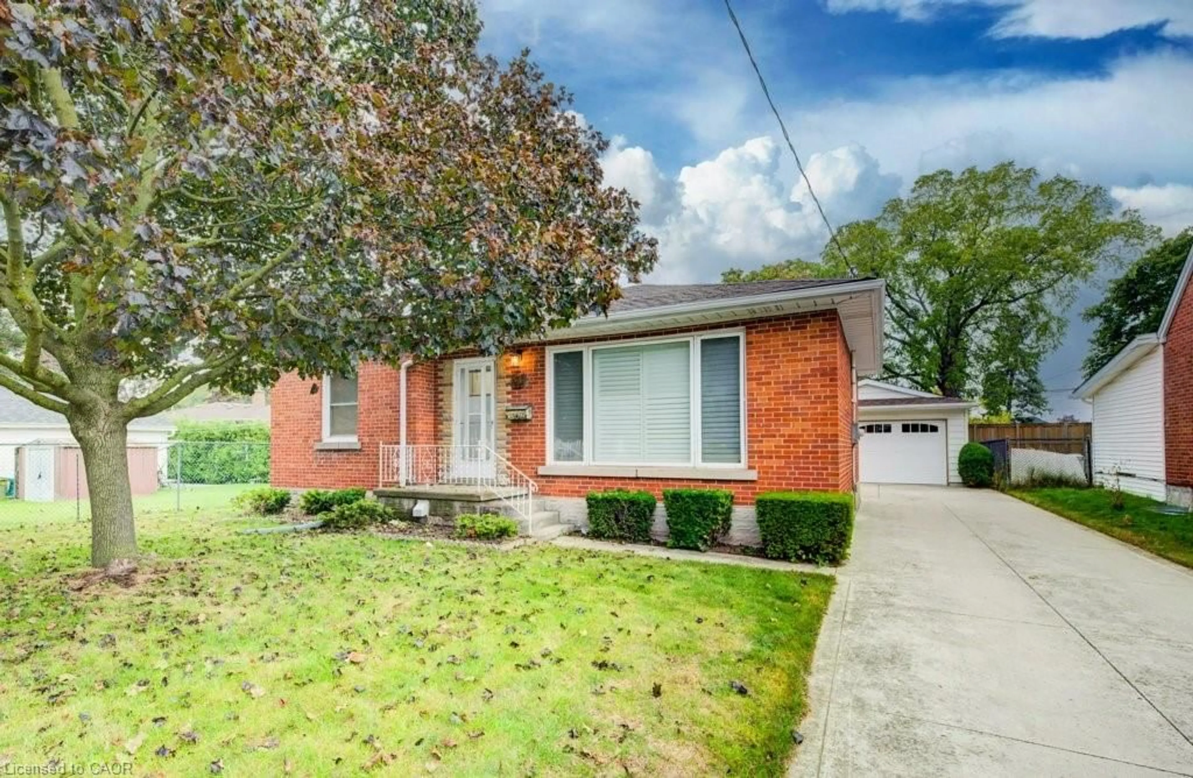Home with brick exterior material, street for 492 Ephraim St, Kitchener Ontario N2B 2C6
