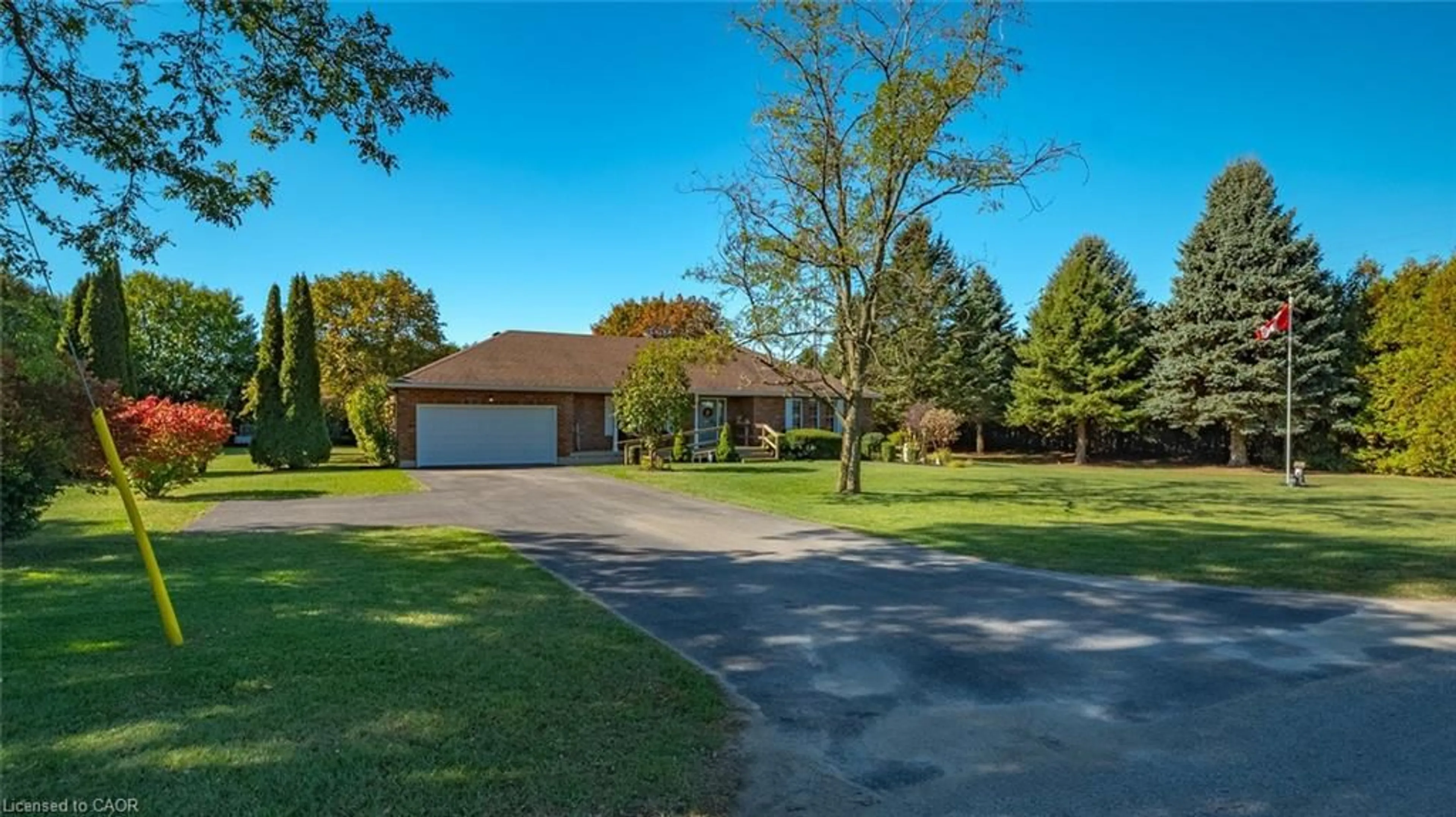 A pic from outside/outdoor area/front of a property/back of a property/a pic from drone, street for 497 Water St, Vittoria Ontario N3Y 4K1