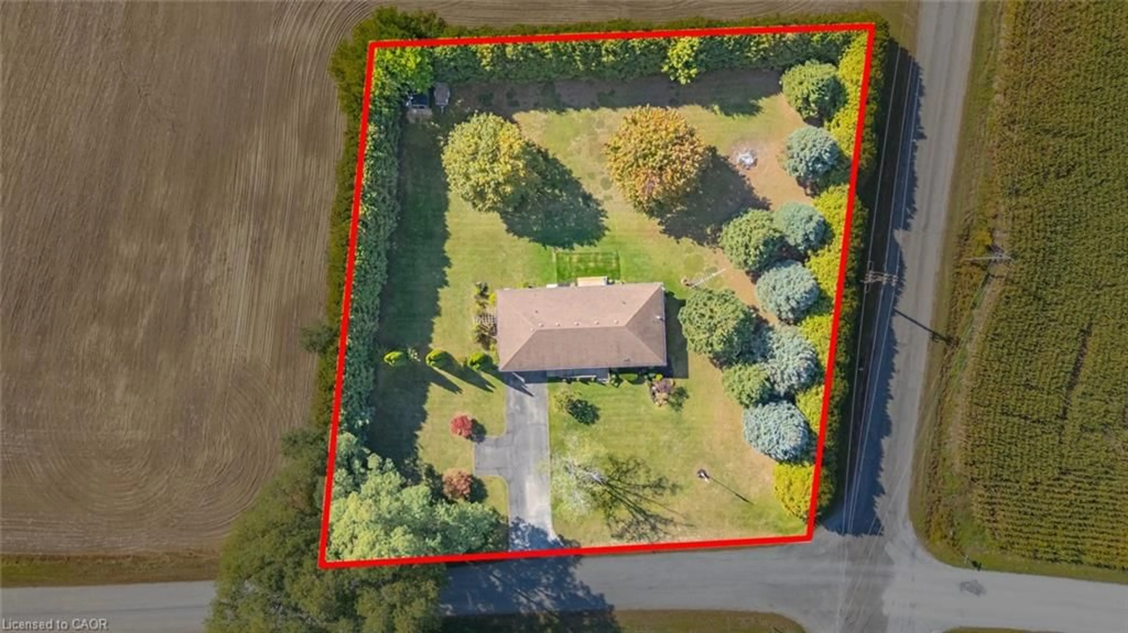 A pic from outside/outdoor area/front of a property/back of a property/a pic from drone, water/lake/river/ocean view for 497 Water St, Vittoria Ontario N3Y 4K1