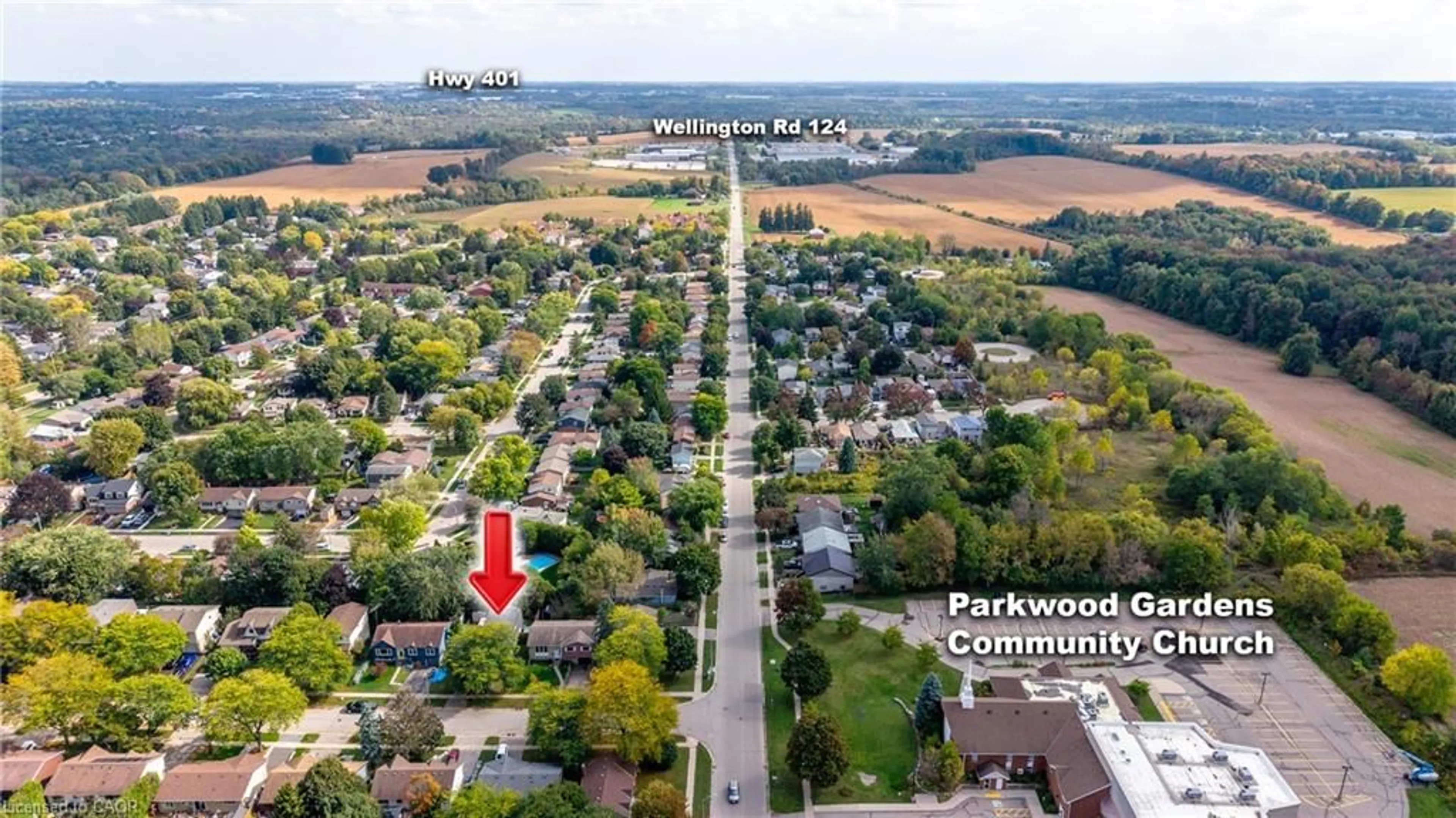 A pic from outside/outdoor area/front of a property/back of a property/a pic from drone, street for 34 Woodridge Dr, Guelph Ontario N1H 7E2