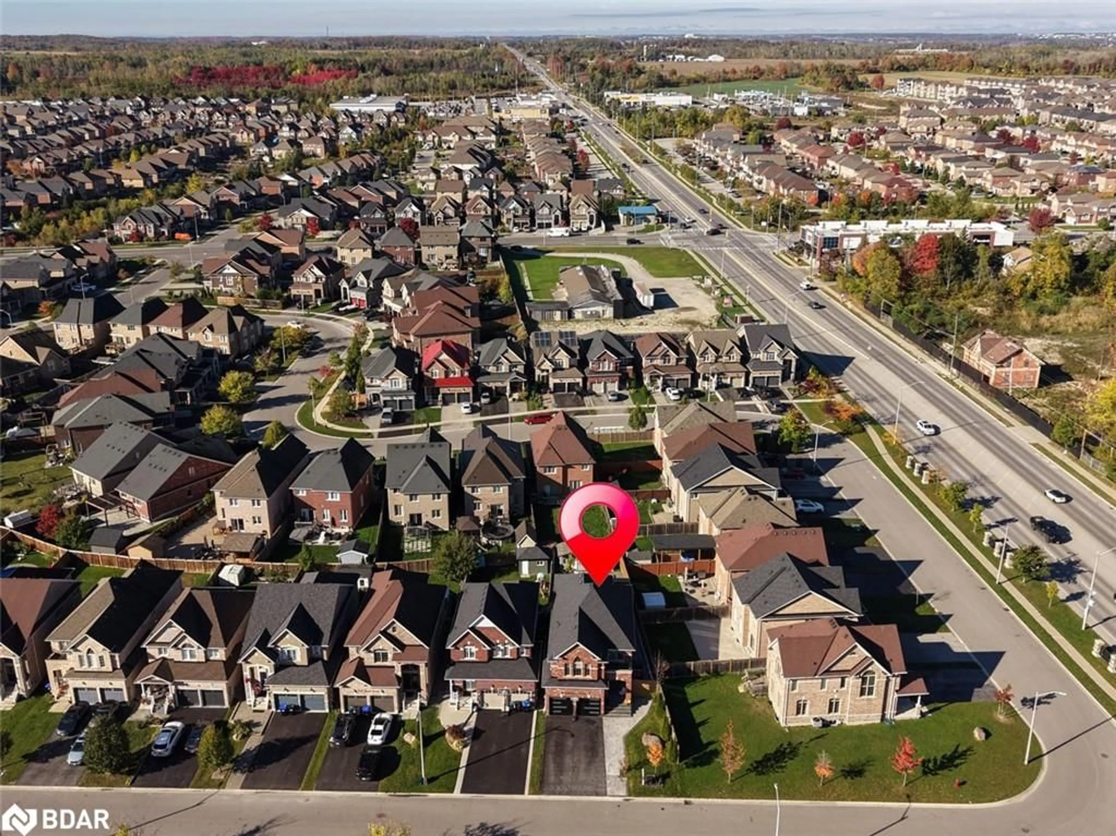 A pic from outside/outdoor area/front of a property/back of a property/a pic from drone, street for 2199 Dawson Cres, Innisfil Ontario L9S 0G9