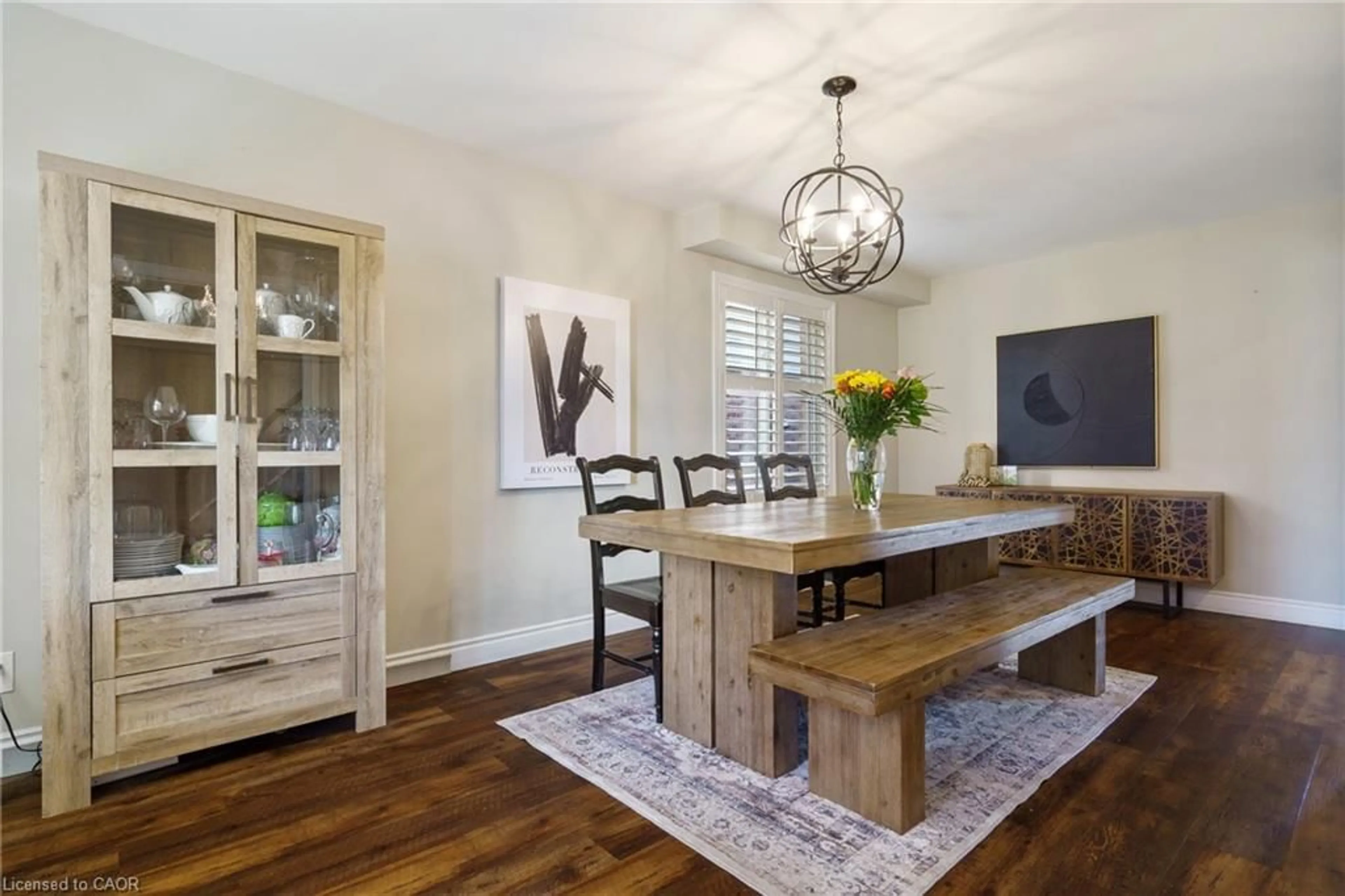 Dining room, wood/laminate floor for 44 Grassyplain Dr, Hamilton Ontario L0R 1W0