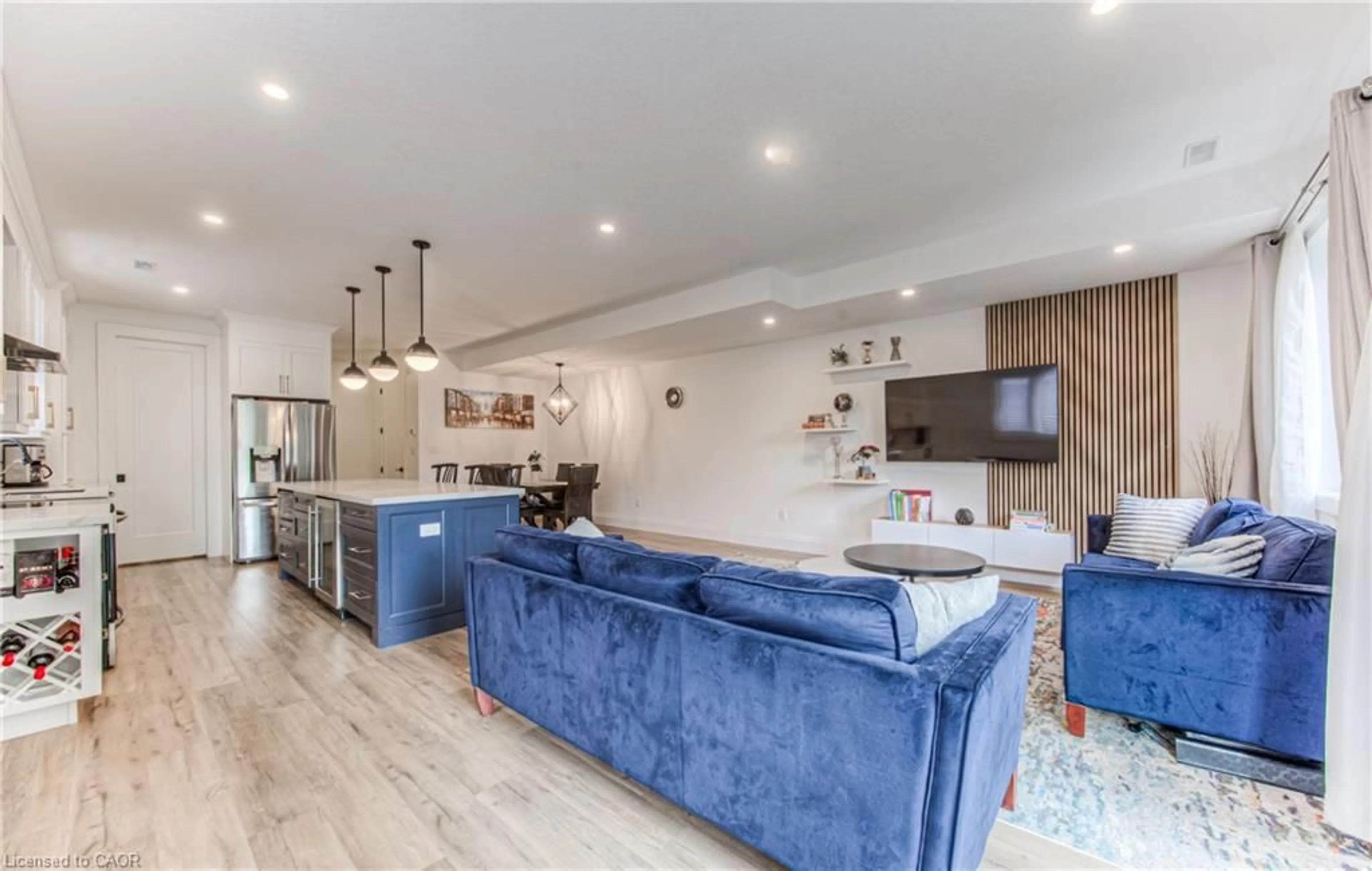 Open concept kitchen, unknown for 81 Fifth Avenue, Kitchener Ontario N2C 1P5