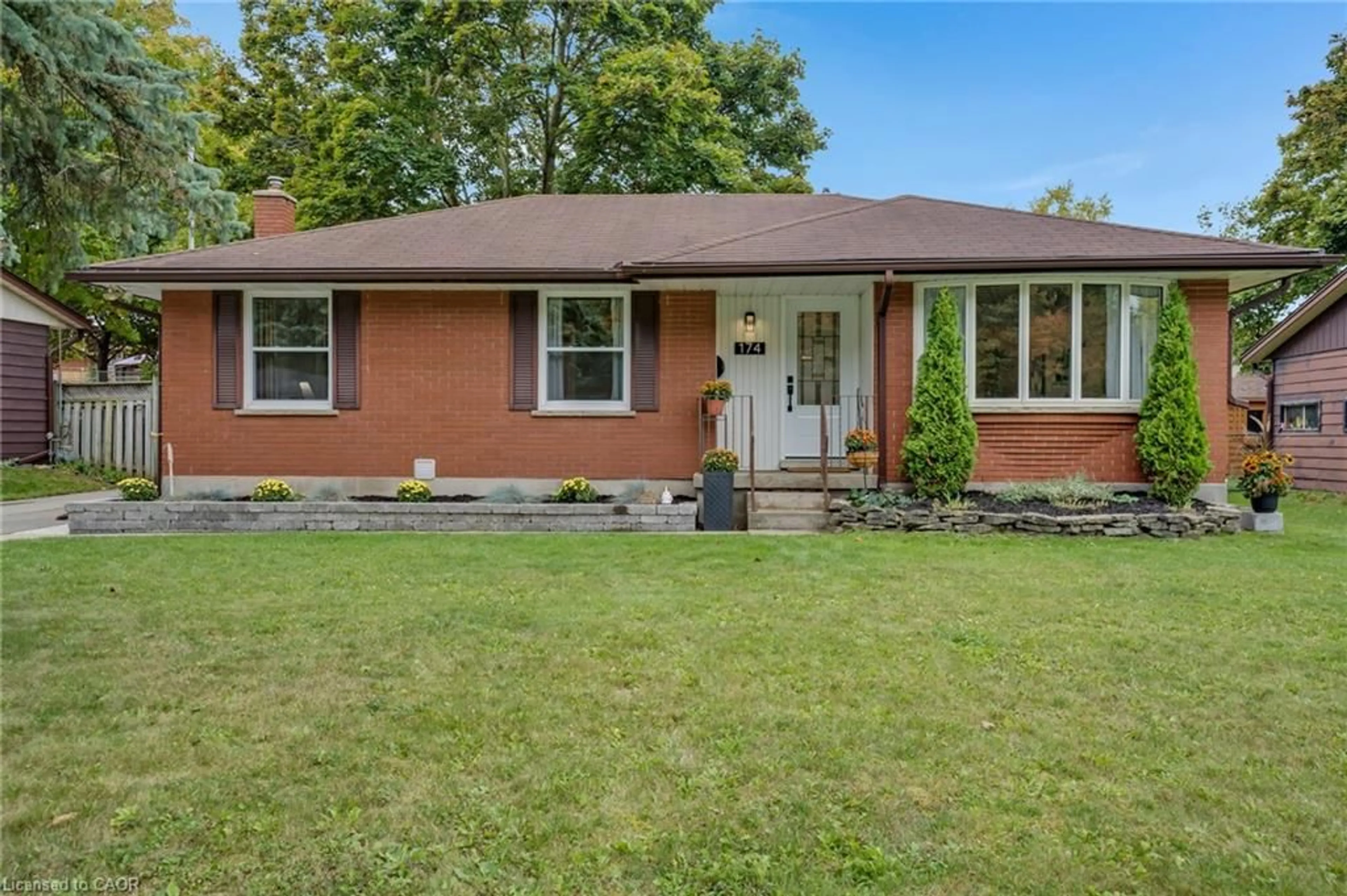 Home with brick exterior material, street for 174 Winston Blvd, Cambridge Ontario N3C 1M2