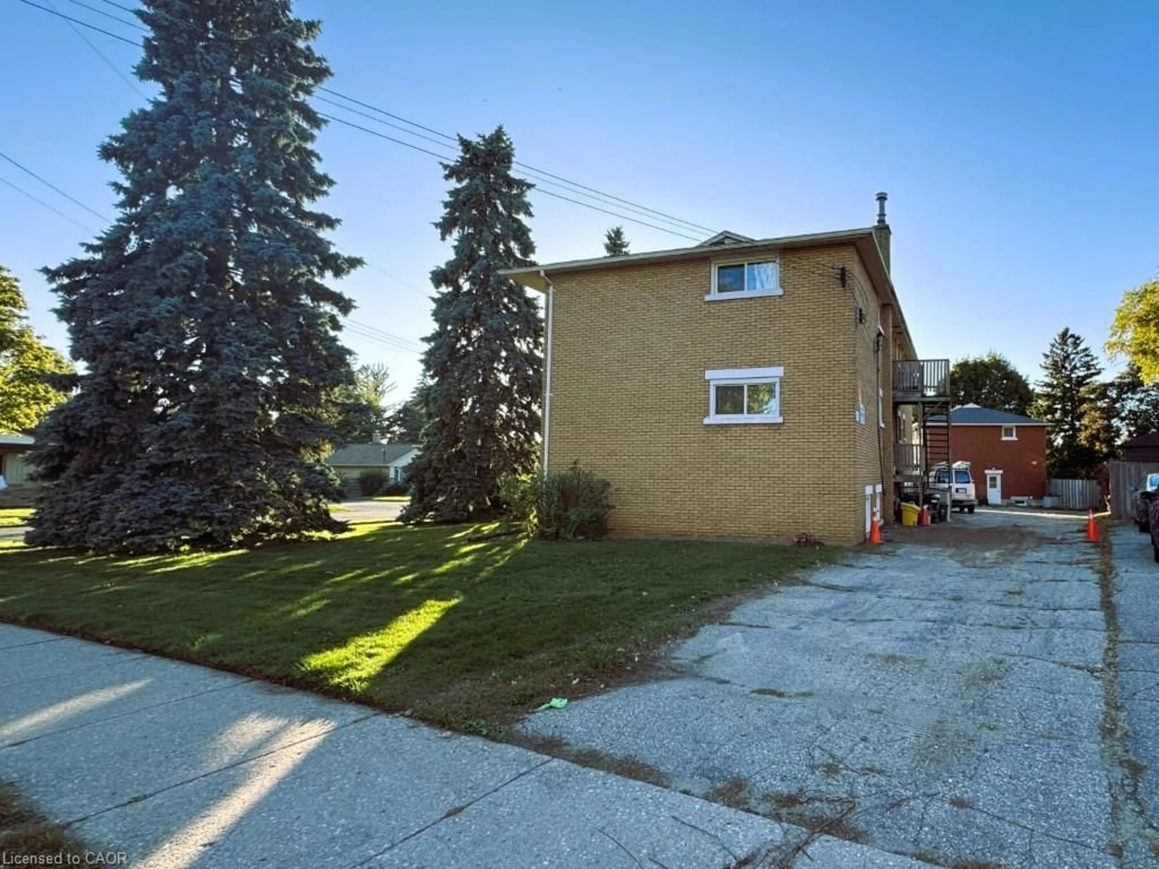 Unknown for 164 Donald St, Kitchener Ontario N2B 3G8