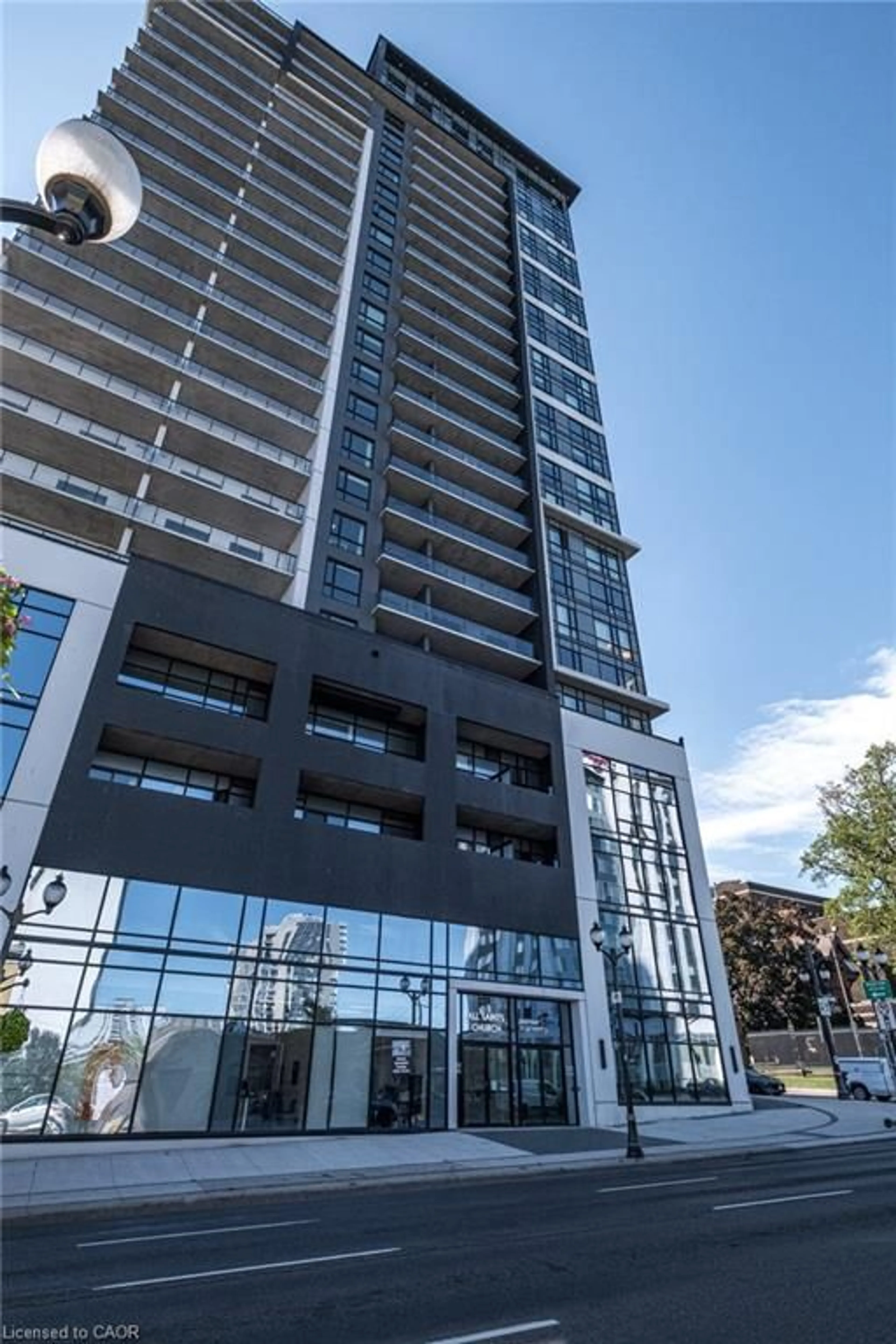 Unknown for 15 Queen St #401, Hamilton Ontario L8P 0C6