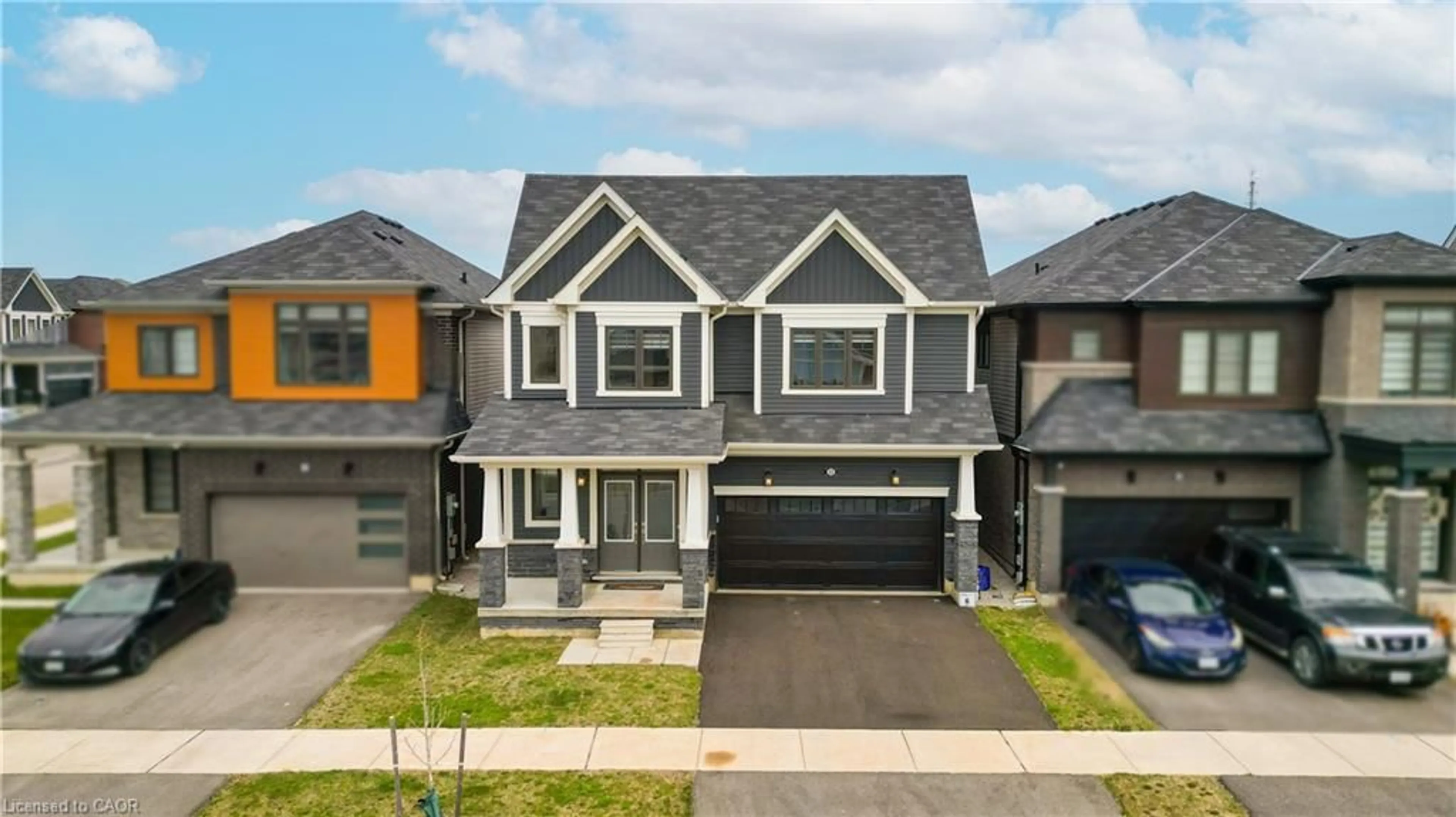 Home with brick exterior material, street for 22 Oaktree Dr, Caledonia Ontario N3W 0E6