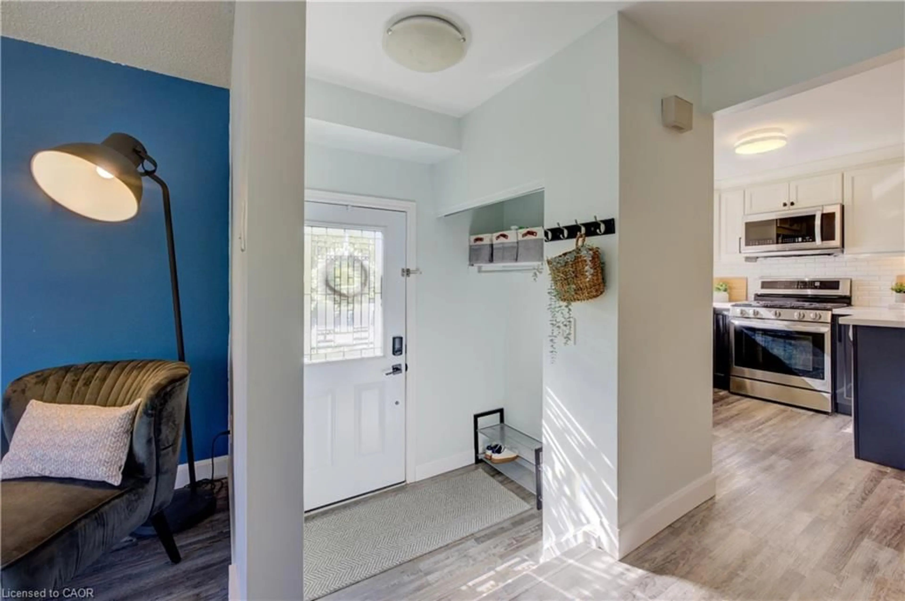 Indoor entryway for 24 Caprice Crt, Kitchener Ontario N2M 5M2