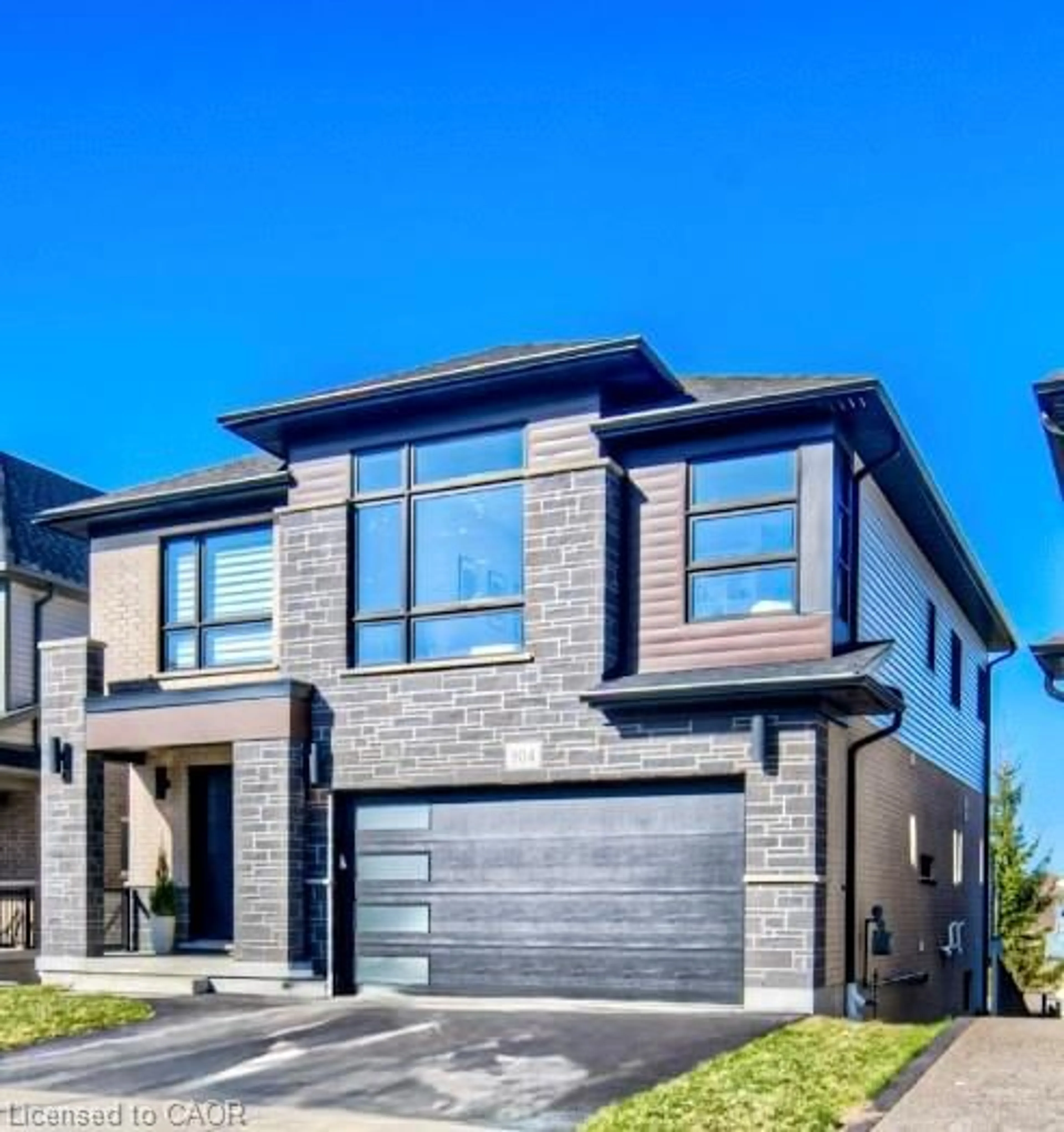 Home with brick exterior material, street for 904 Thomas Pedder Crt, Kitchener Ontario N2P 0C2