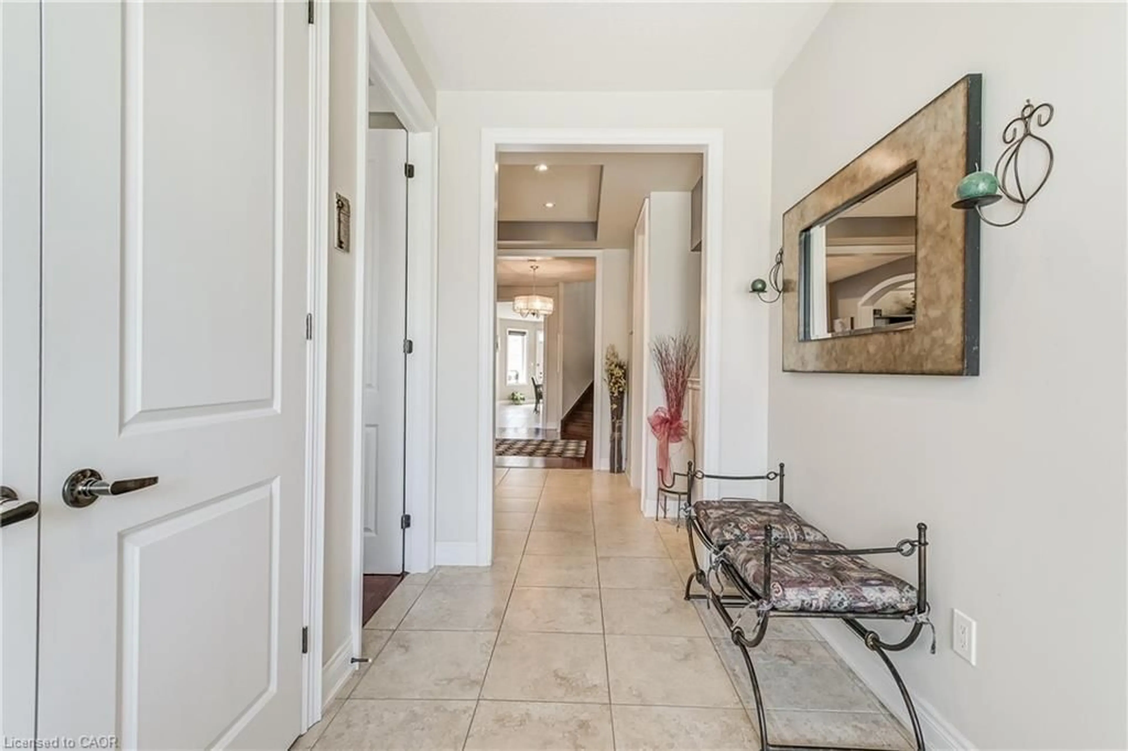 Indoor entryway for 18 Flanders Rd, Brampton Ontario L6X 0W4