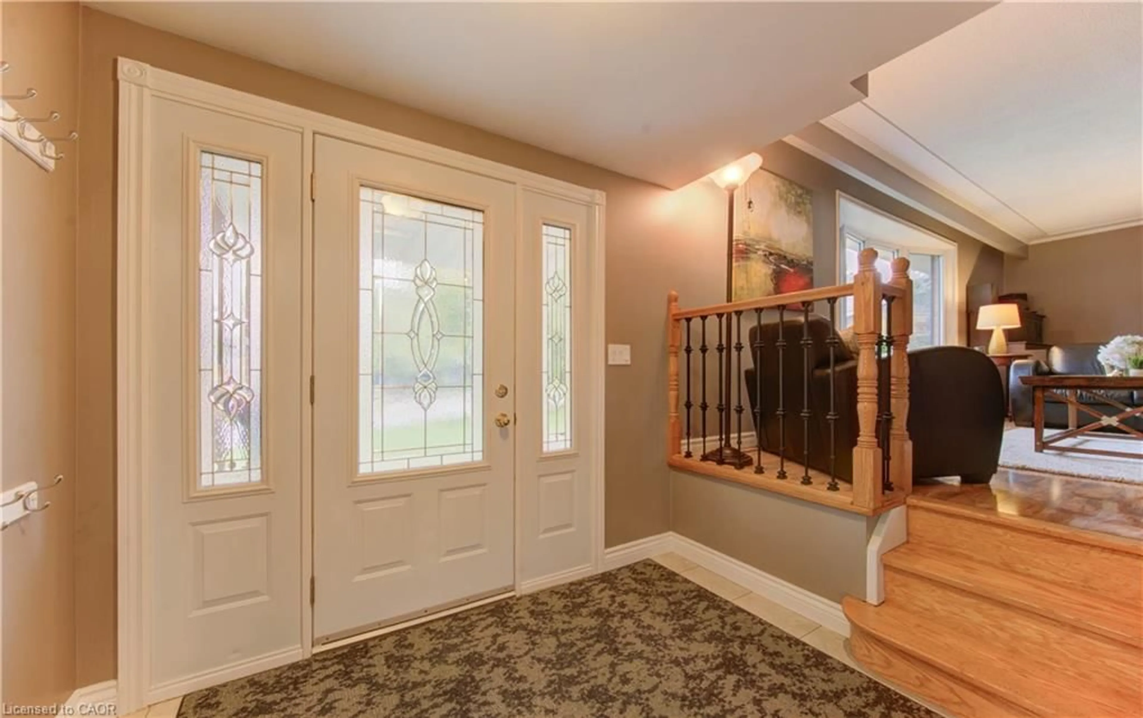 Indoor entryway for 298 Creighton Crt, Waterloo Ontario N2K 1W6