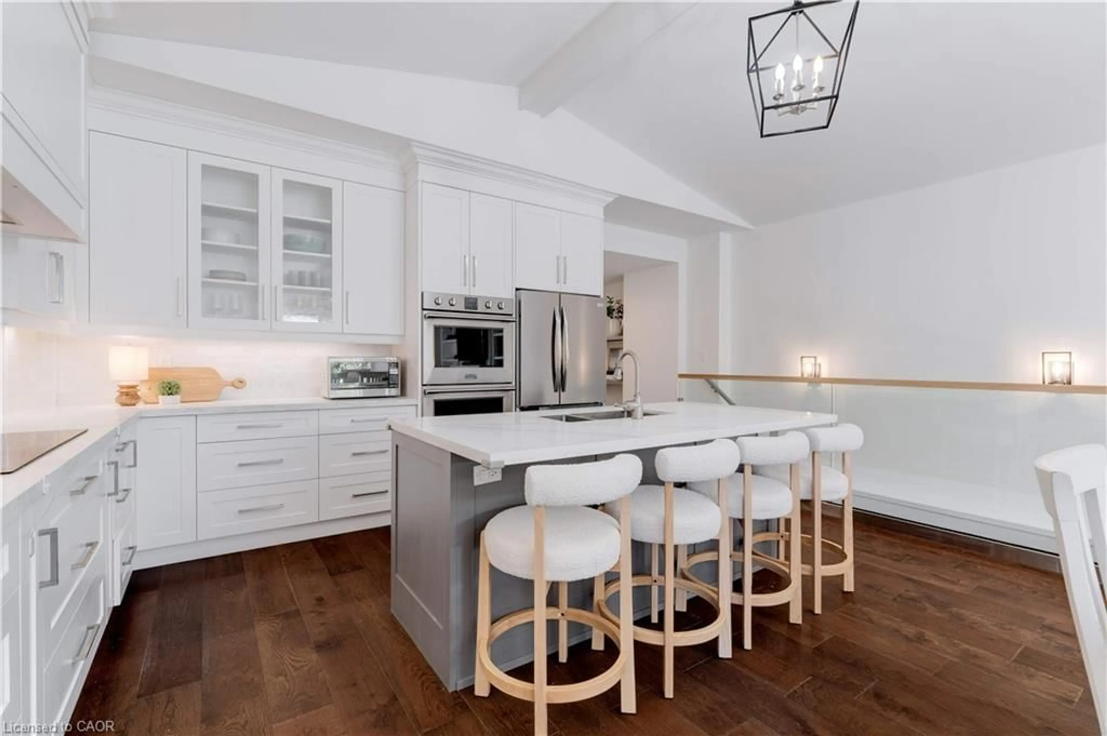 Open concept kitchen, unknown for 296 Kent Cres, Burlington Ontario L7L 4T1