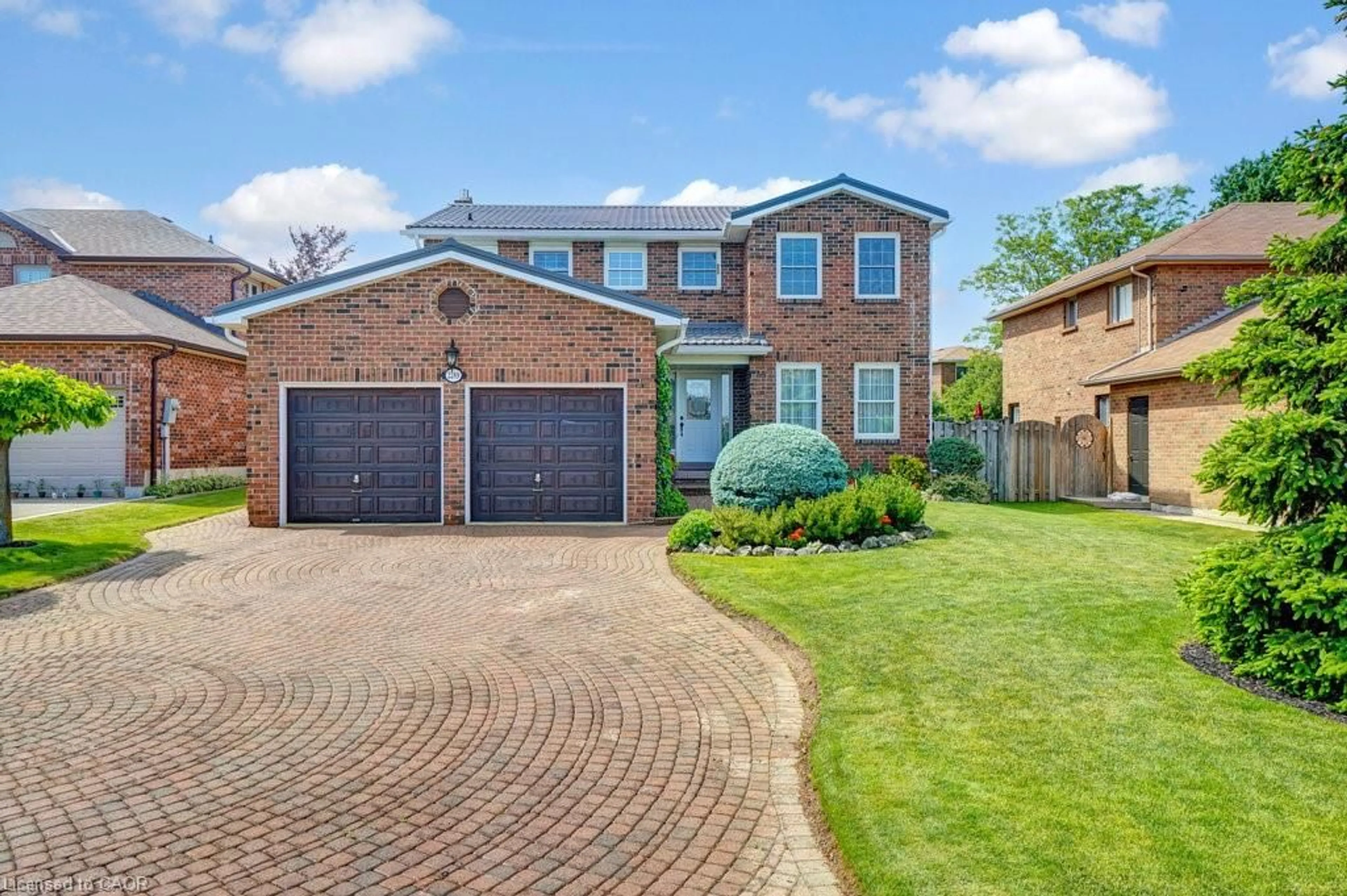 Home with brick exterior material, street for 2289 Beejay Crt, Mississauga Ontario L5M 2N6