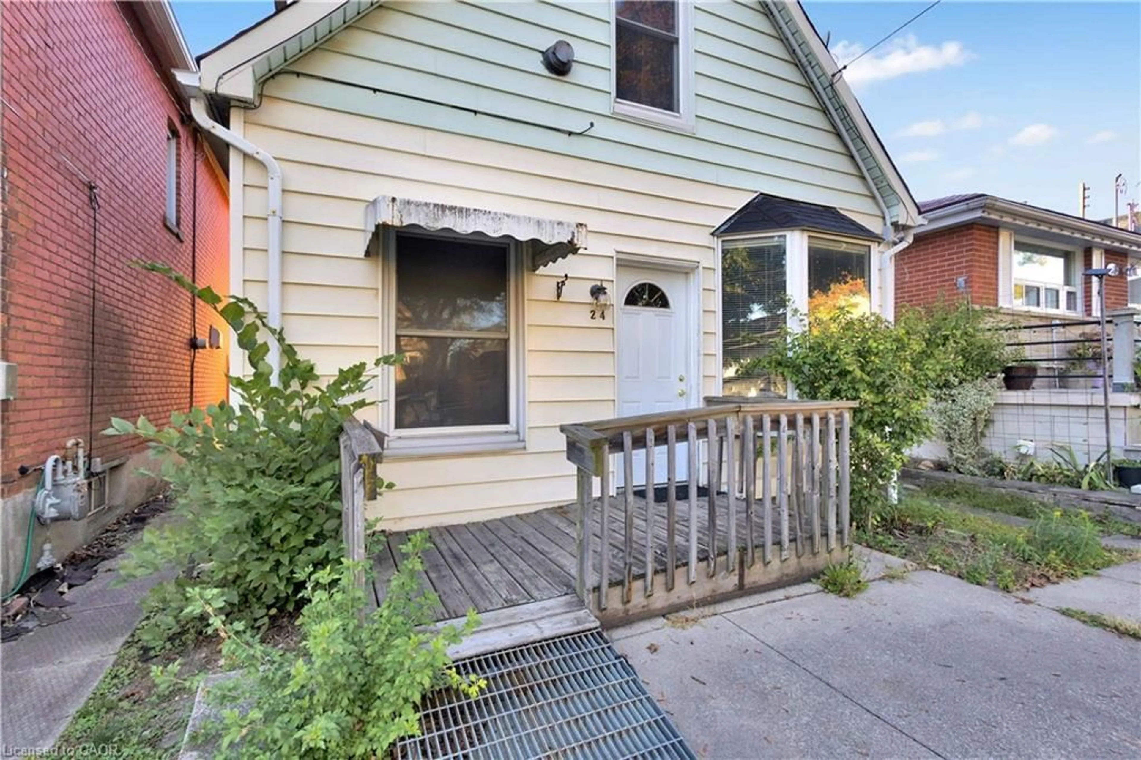 Unknown for 24 East 24th St, Hamilton Ontario L8V 2X7