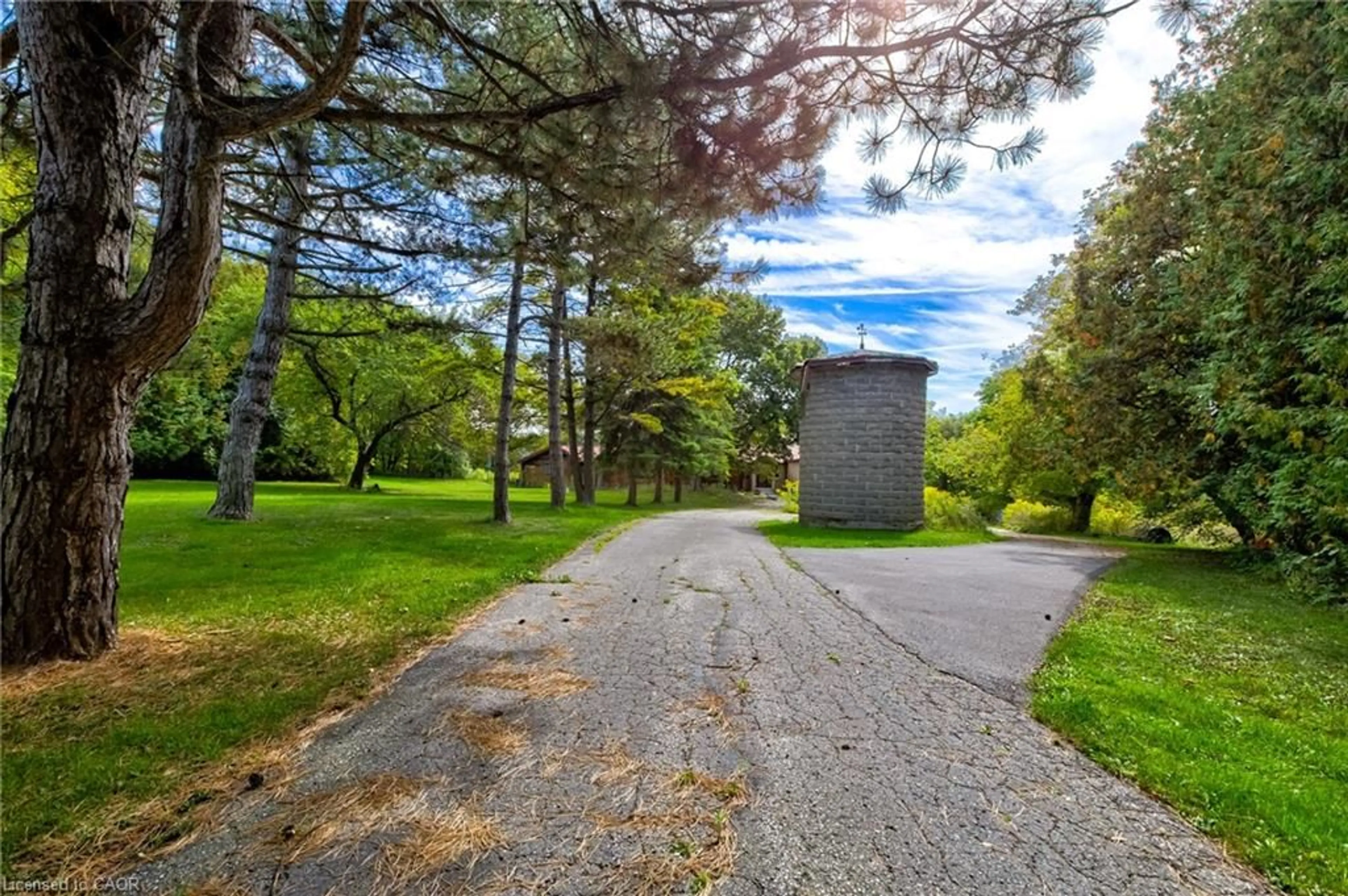 Patio, forest/trees view for 3791 Vivian Rd, Whitchurch-Stouffville Ontario L0G 1E0