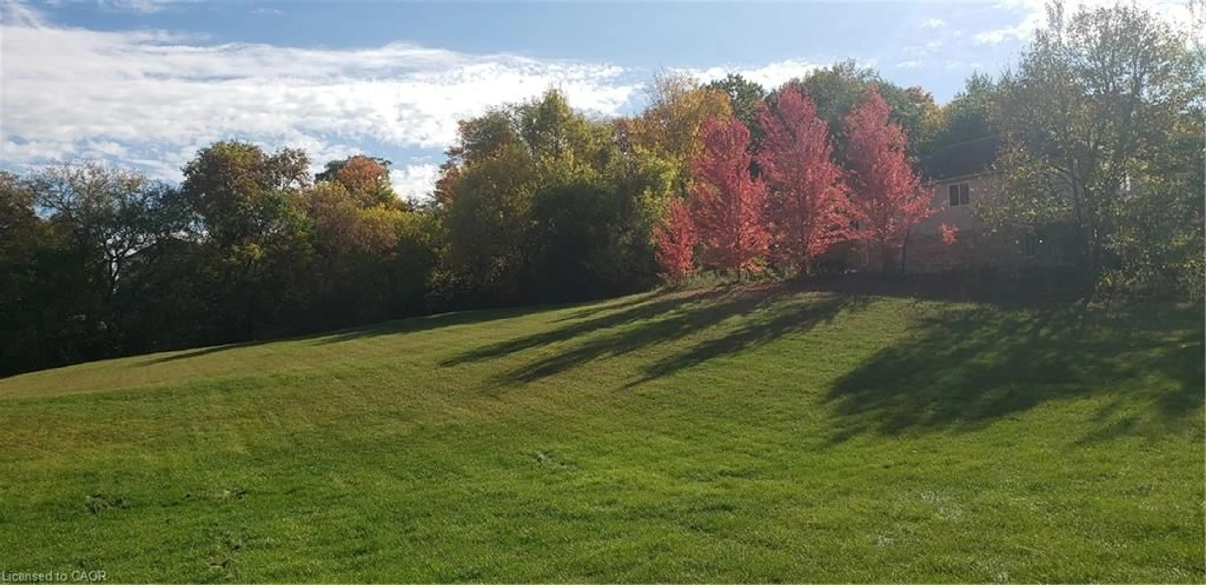 Blurry image for 404 River Rd, Cambridge Ontario N3C 2B7