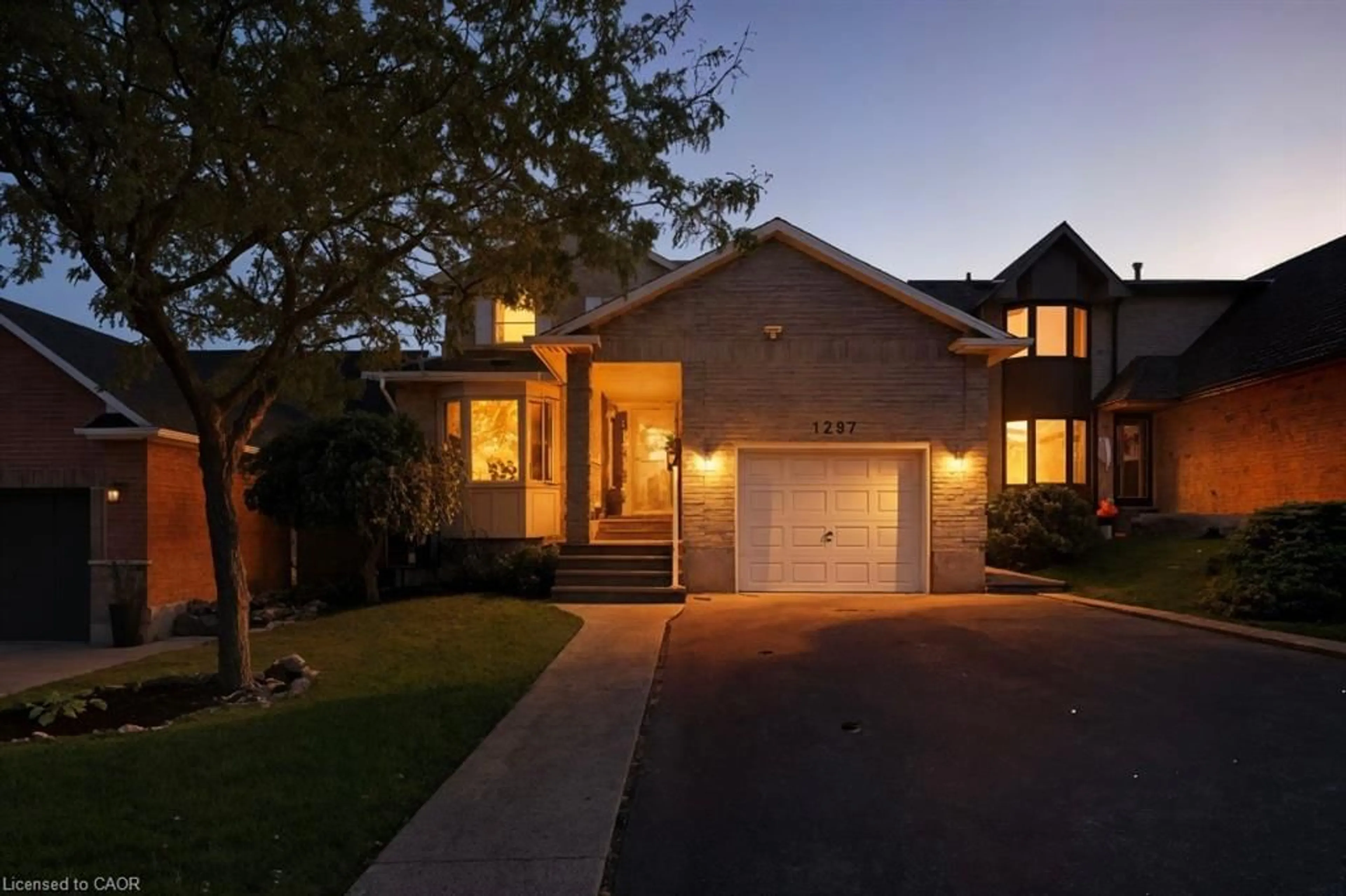 Unknown for 1297 Upper Sherman Ave, Hamilton Ontario L8W 3E7