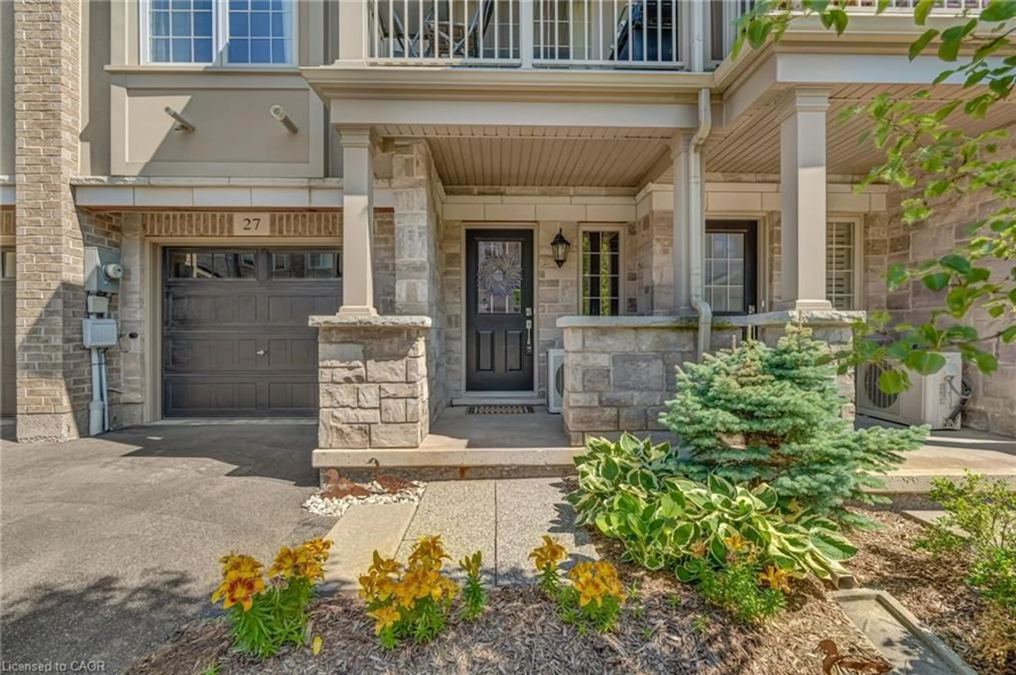 Indoor entryway for 215 Dundas St #27, Waterdown Ontario L8B 0X2