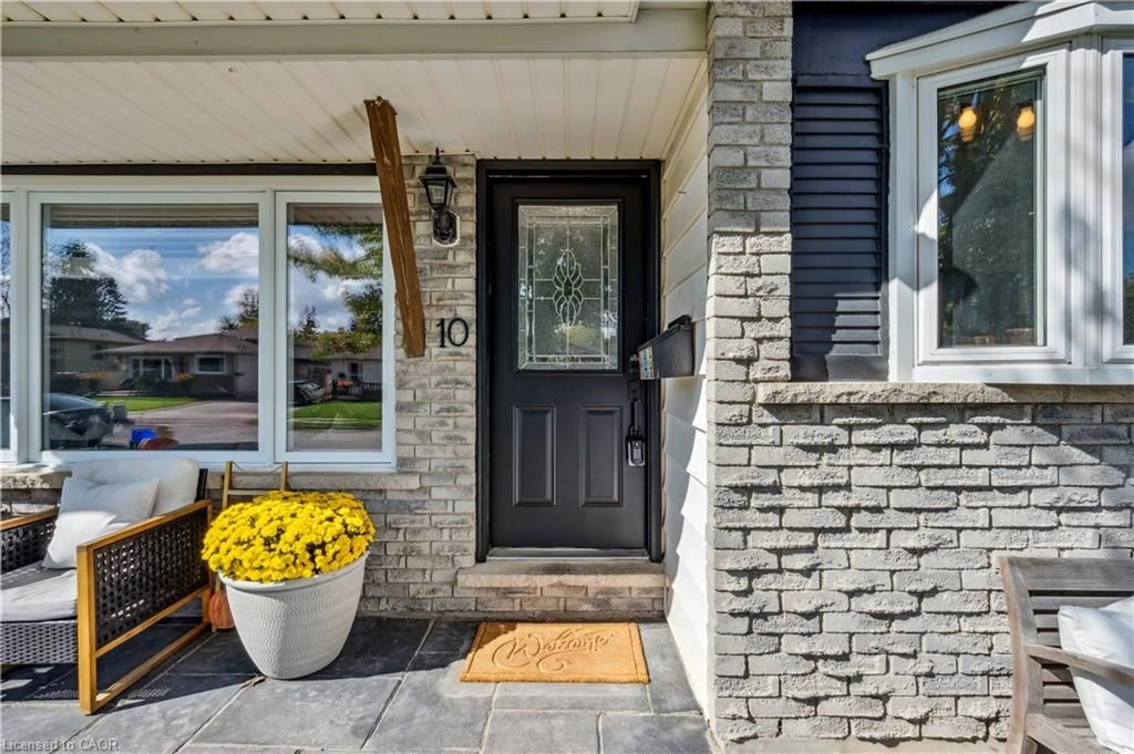 Home with brick exterior material, street for 10 Broken Oak Cres, Kitchener Ontario N2N 1N7