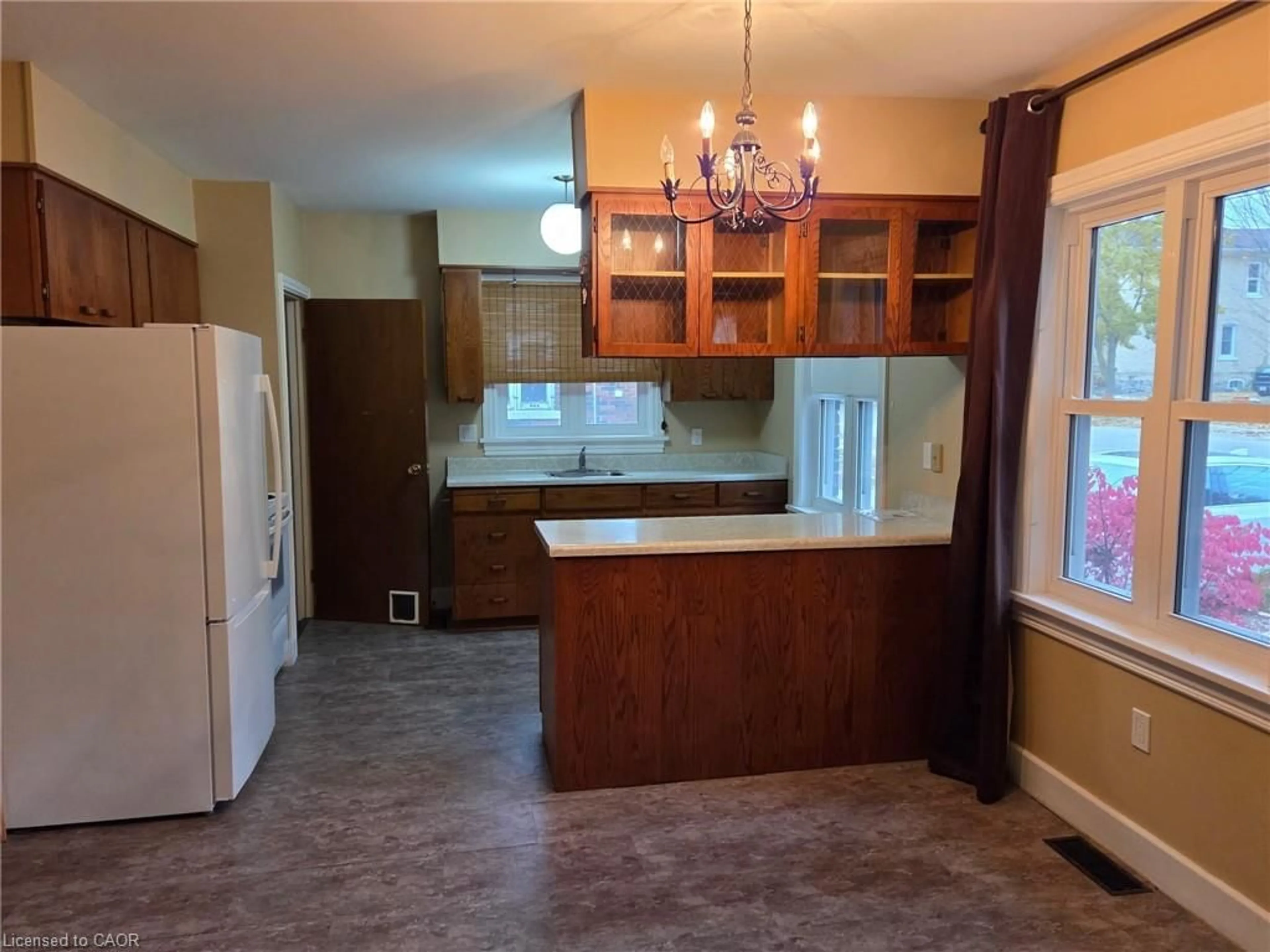 Unknown for 166 Birmingham St, Mount Forest Ontario N0G 2L2