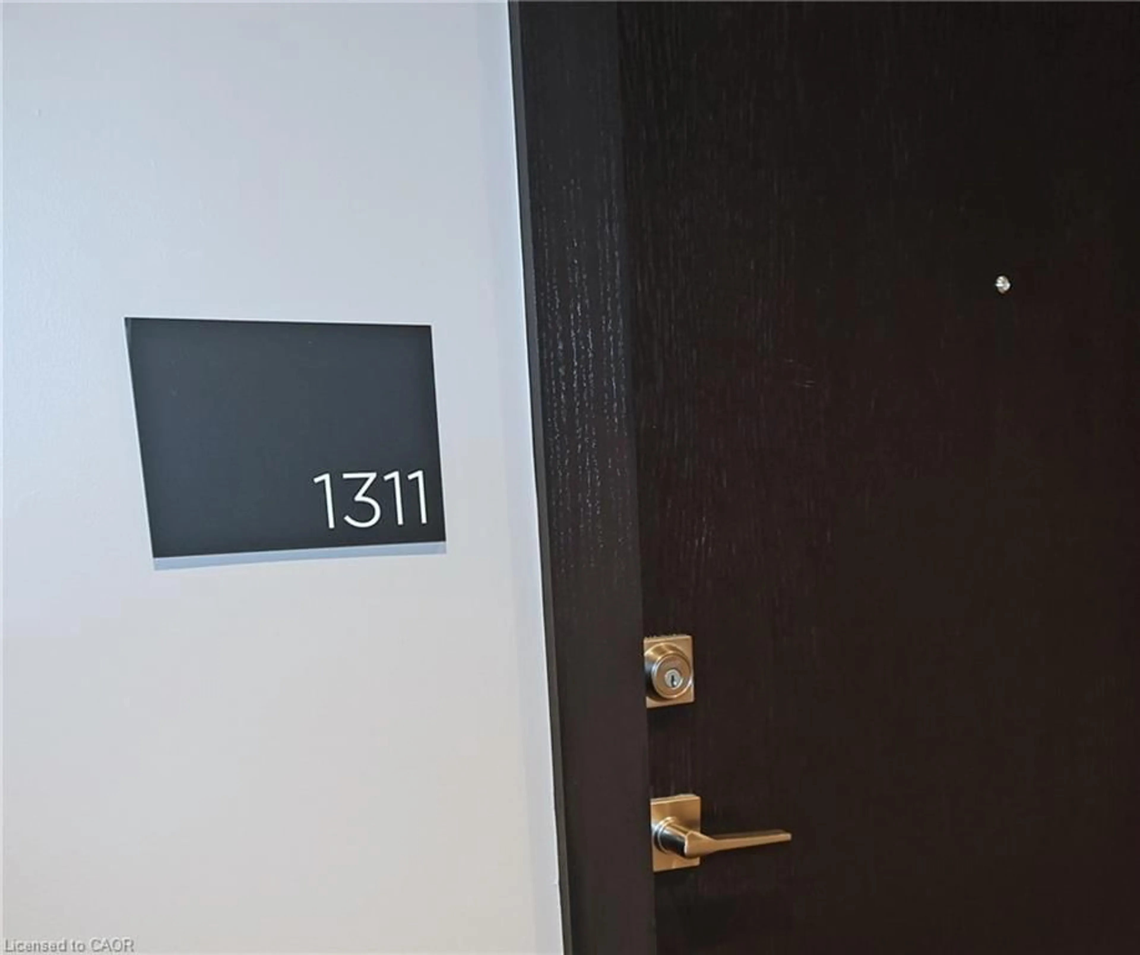 Indoor foyer for 50 Grand Ave #1311, Cambridge Ontario N1S 0C2