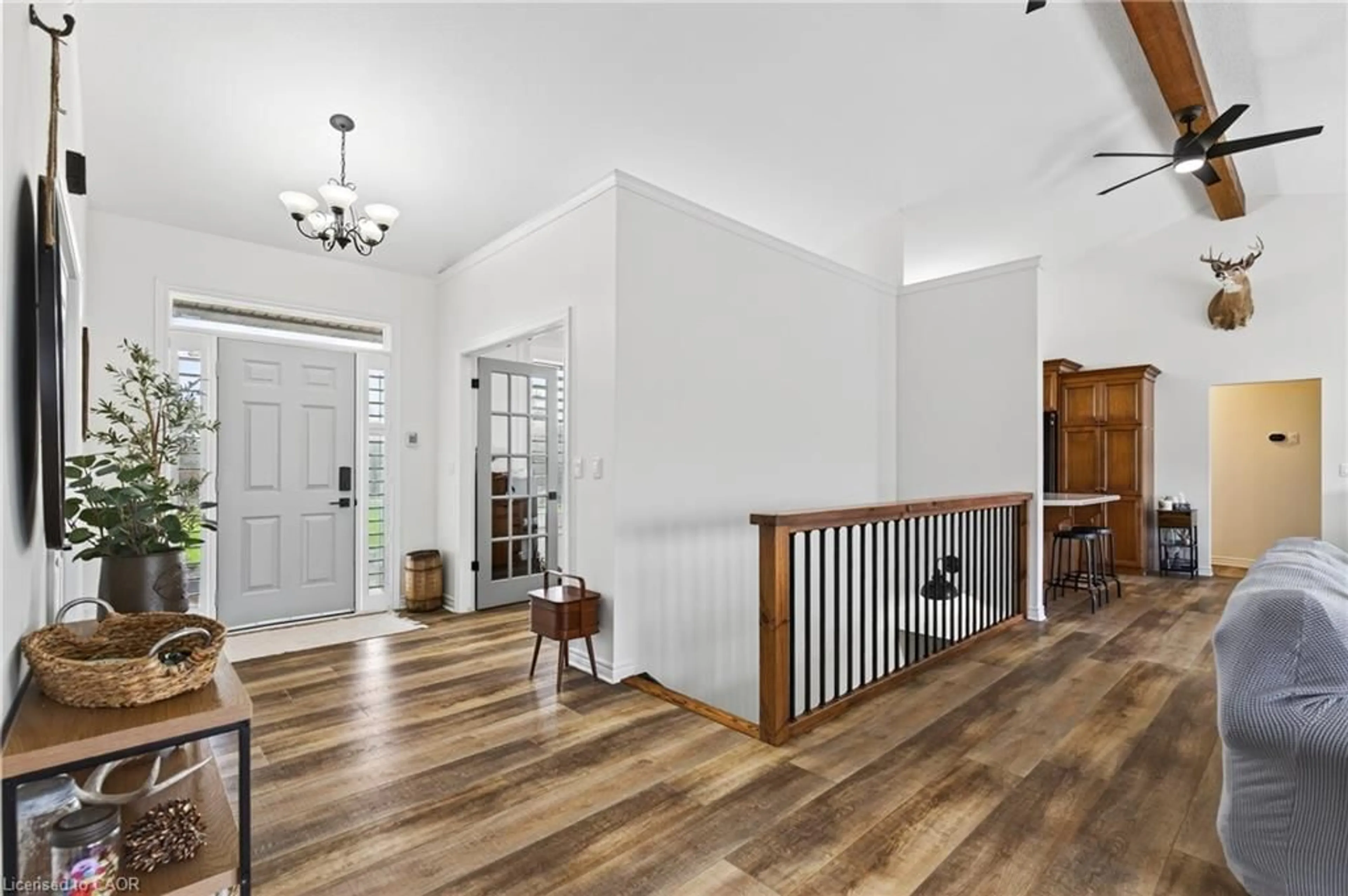 Indoor entryway for 849 River Rd, Fenwick Ontario L0S 1C0