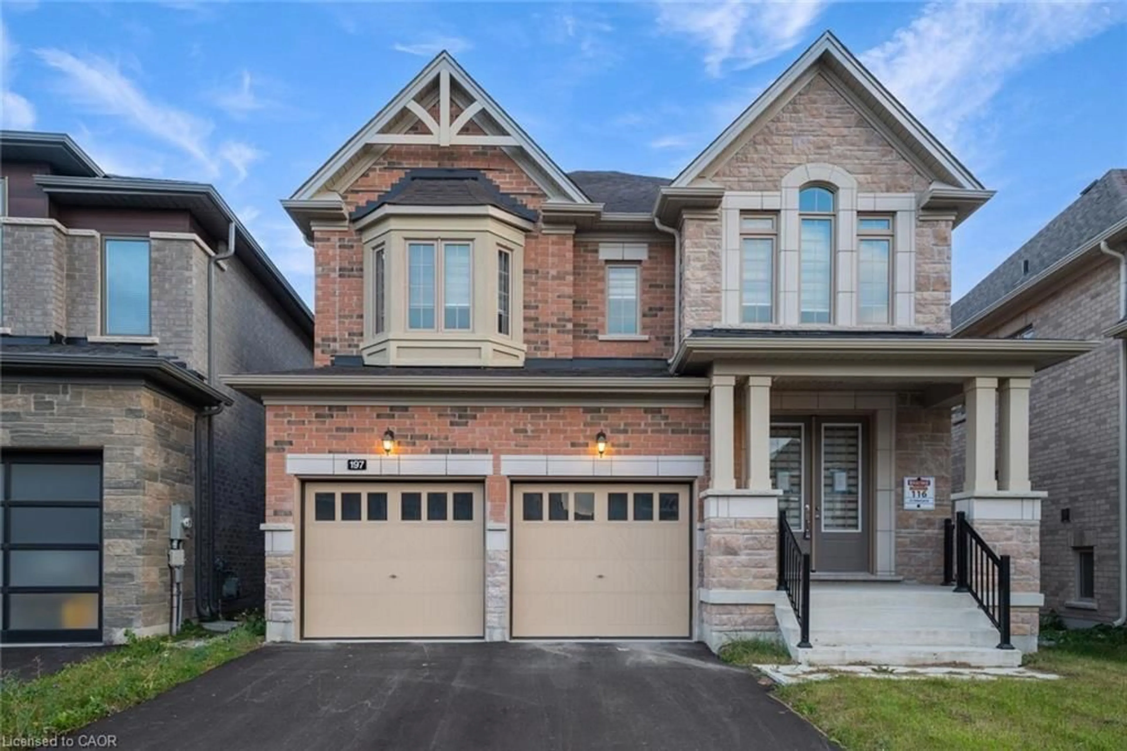 Home with brick exterior material, street for 197 Thompson Dr, East Gwillimbury Ontario L9N 0V5