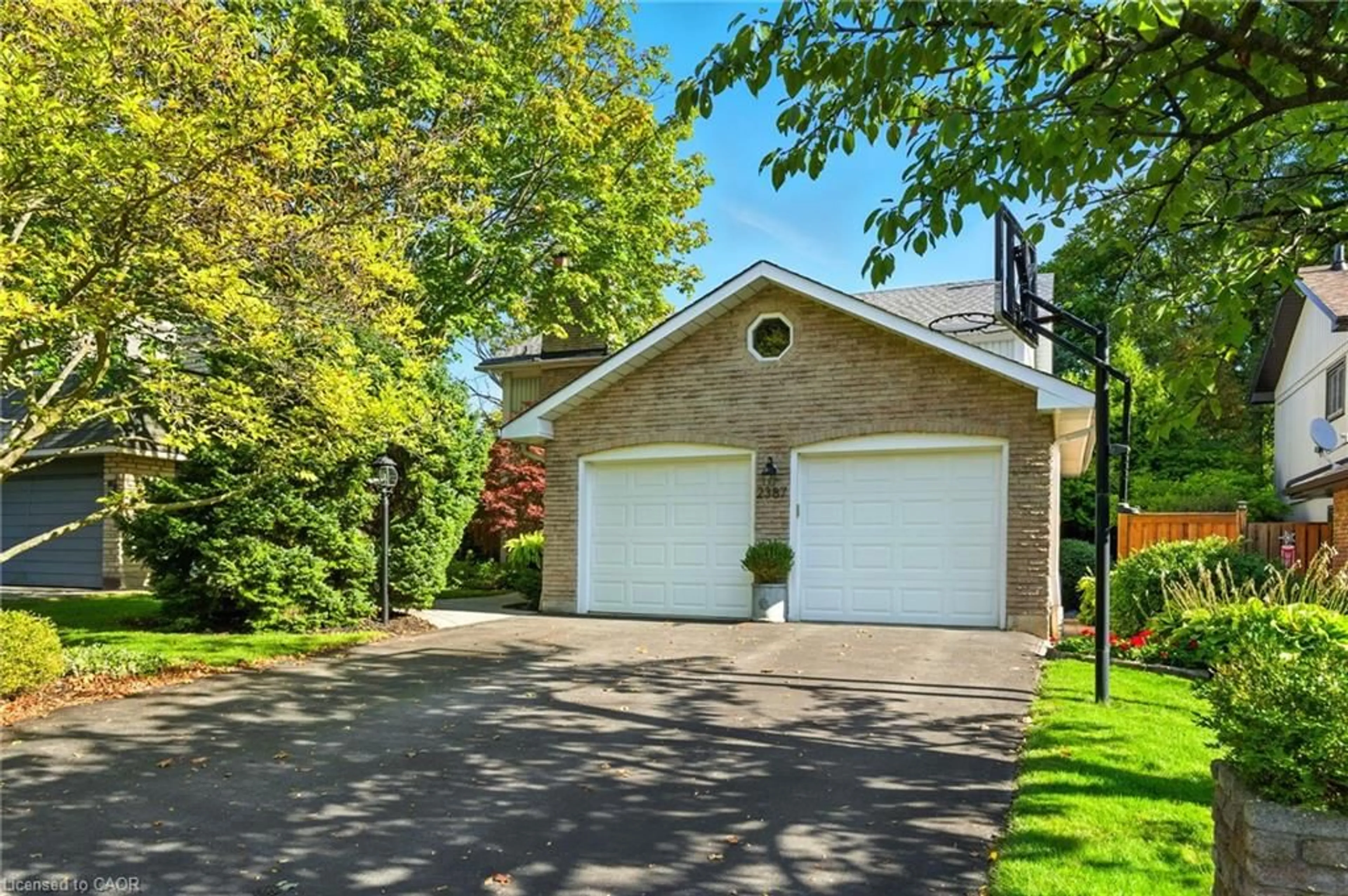 Unknown for 2387 Cavendish Dr, Burlington Ontario L7P 3B5