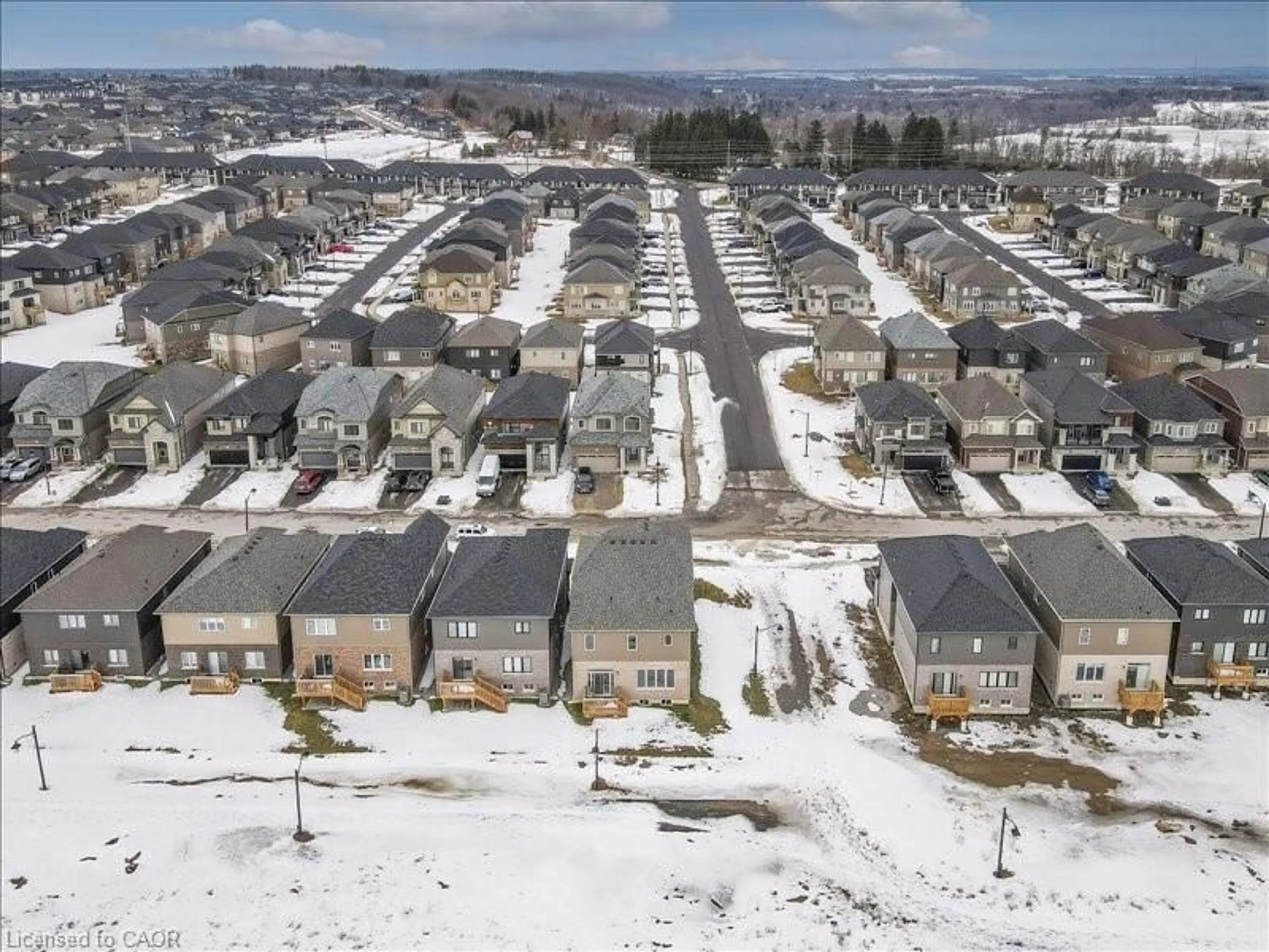A pic from outside/outdoor area/front of a property/back of a property/a pic from drone, street for 90 Hitchman St, Paris Ontario N3L 0M1