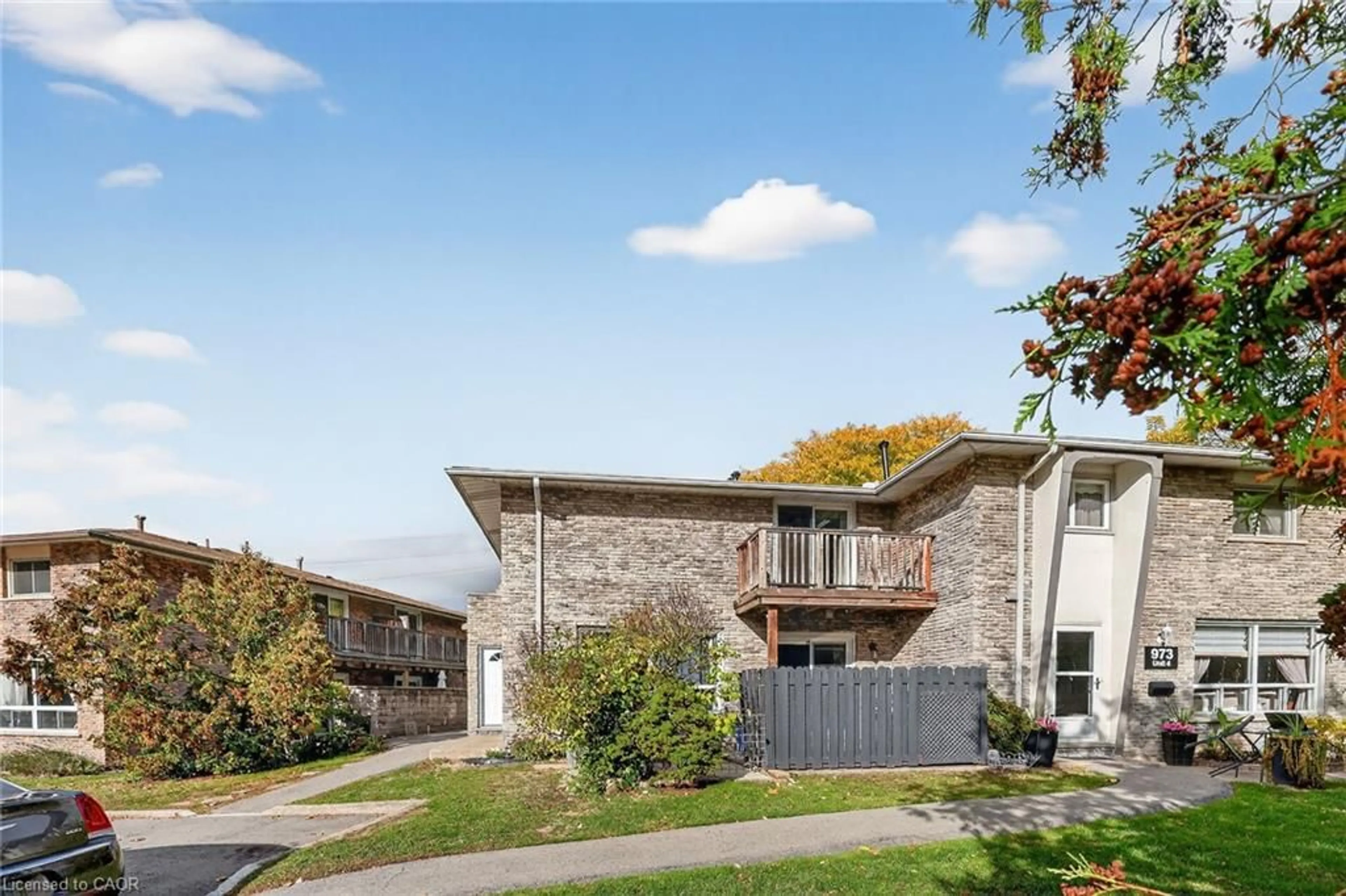 Home with brick exterior material, street for 973 Francis Rd #1, Burlington Ontario L7T 3Z1
