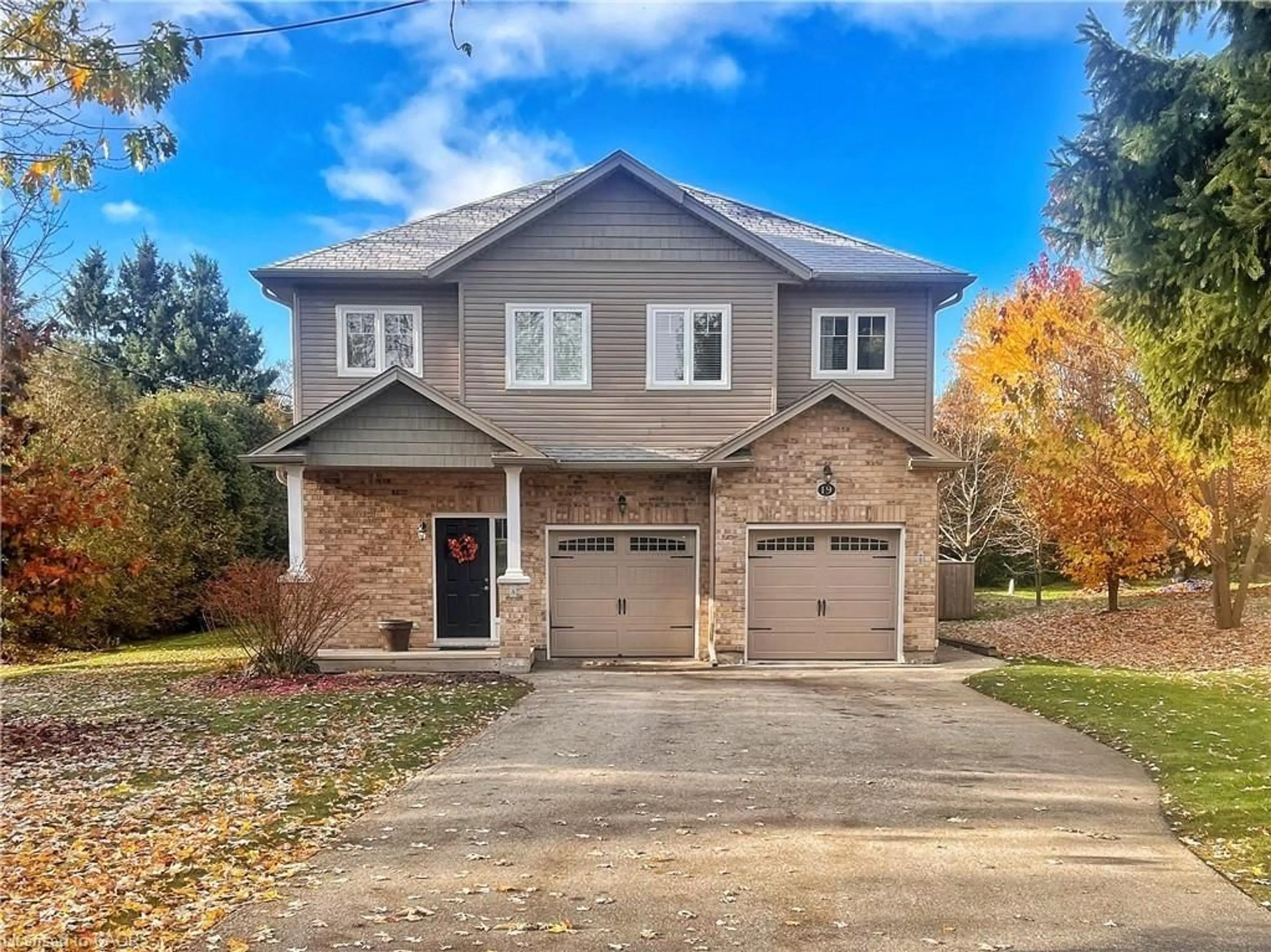 Home with brick exterior material, street for 19 Victoria Cres, Fergus Ontario N1M 2W3