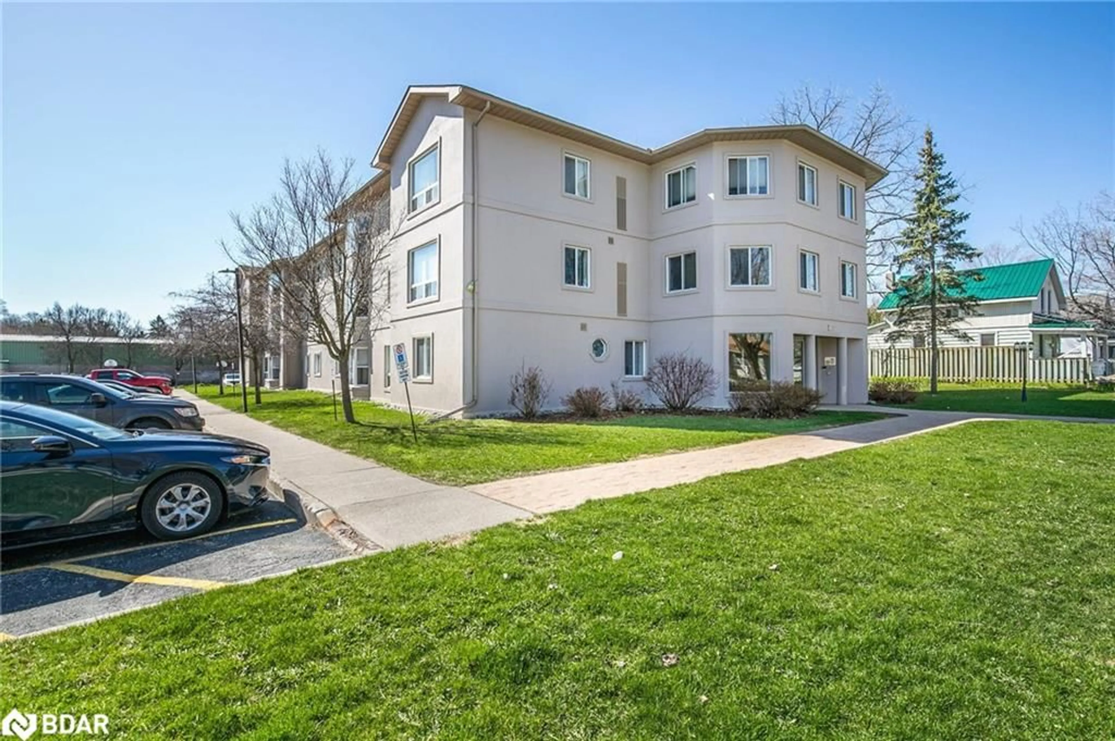 Unknown for 107 Bond St #303, Orillia Ontario L3V 1J7