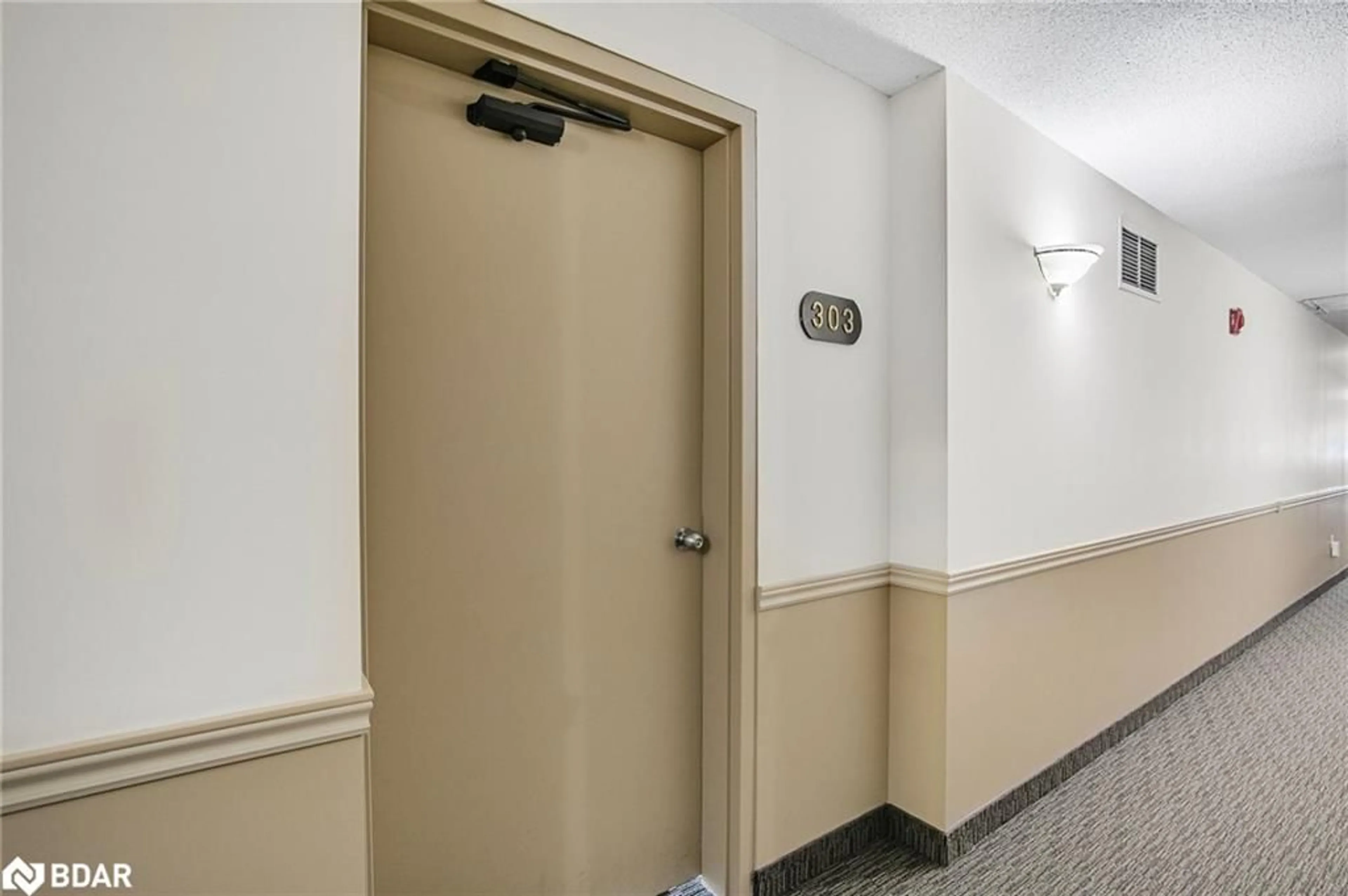 Unknown for 107 Bond St #303, Orillia Ontario L3V 1J7