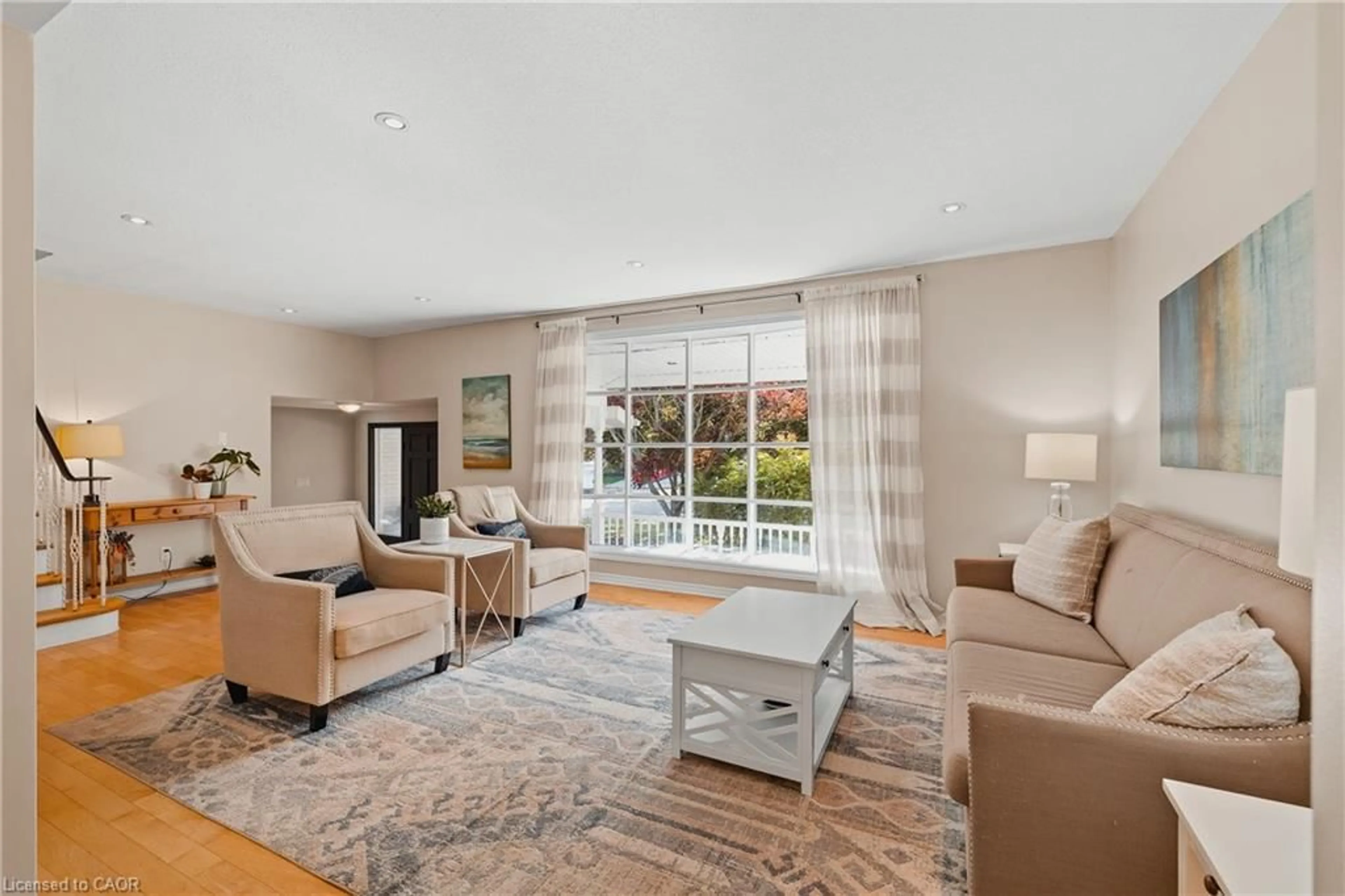 Living room with furniture, unknown for 26 Nightingale Cres, Elmira Ontario N3B 1B1