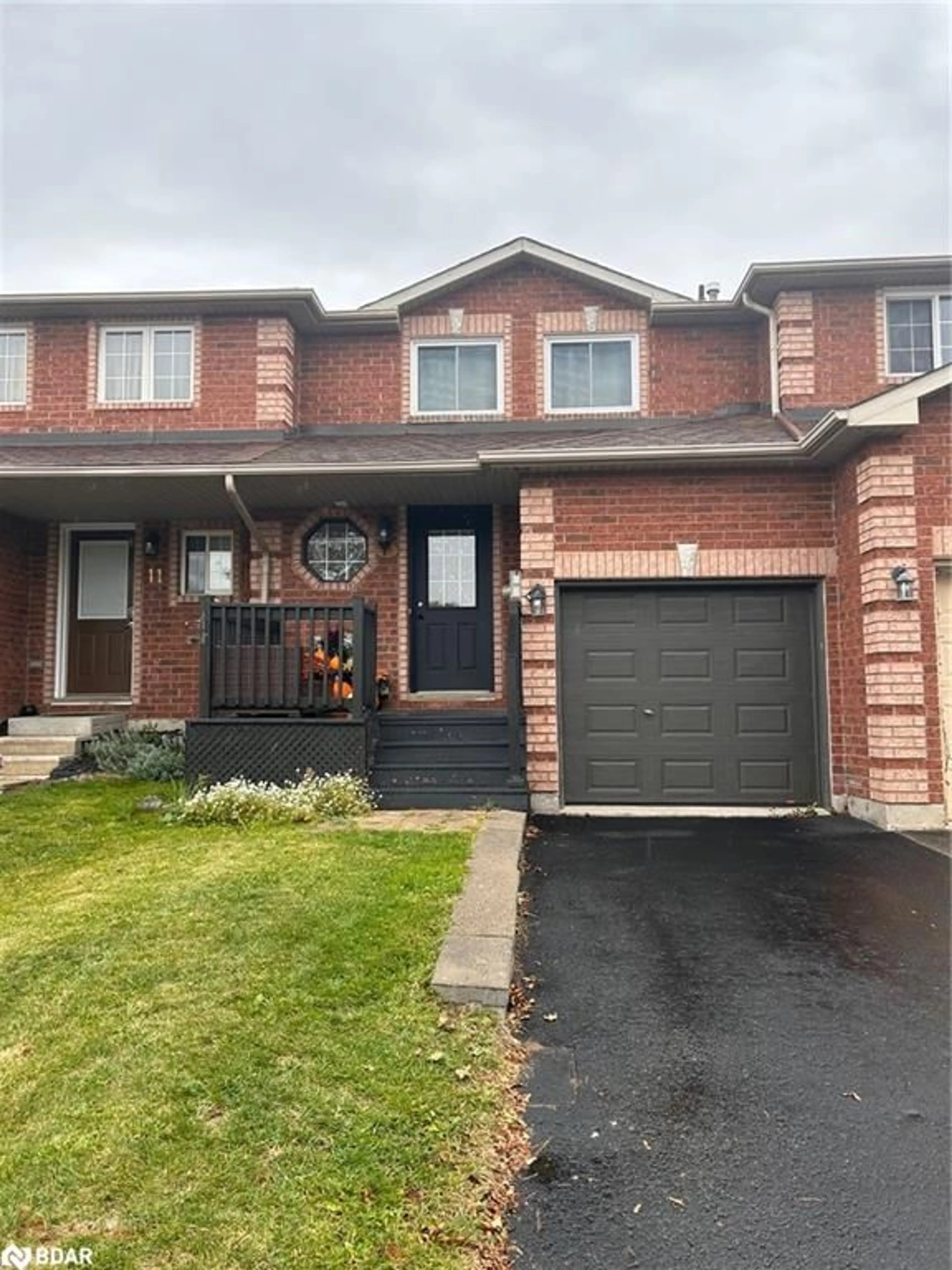 Home with brick exterior material, street for 13 Lee Cres, Barrie Ontario L4N 9Z5