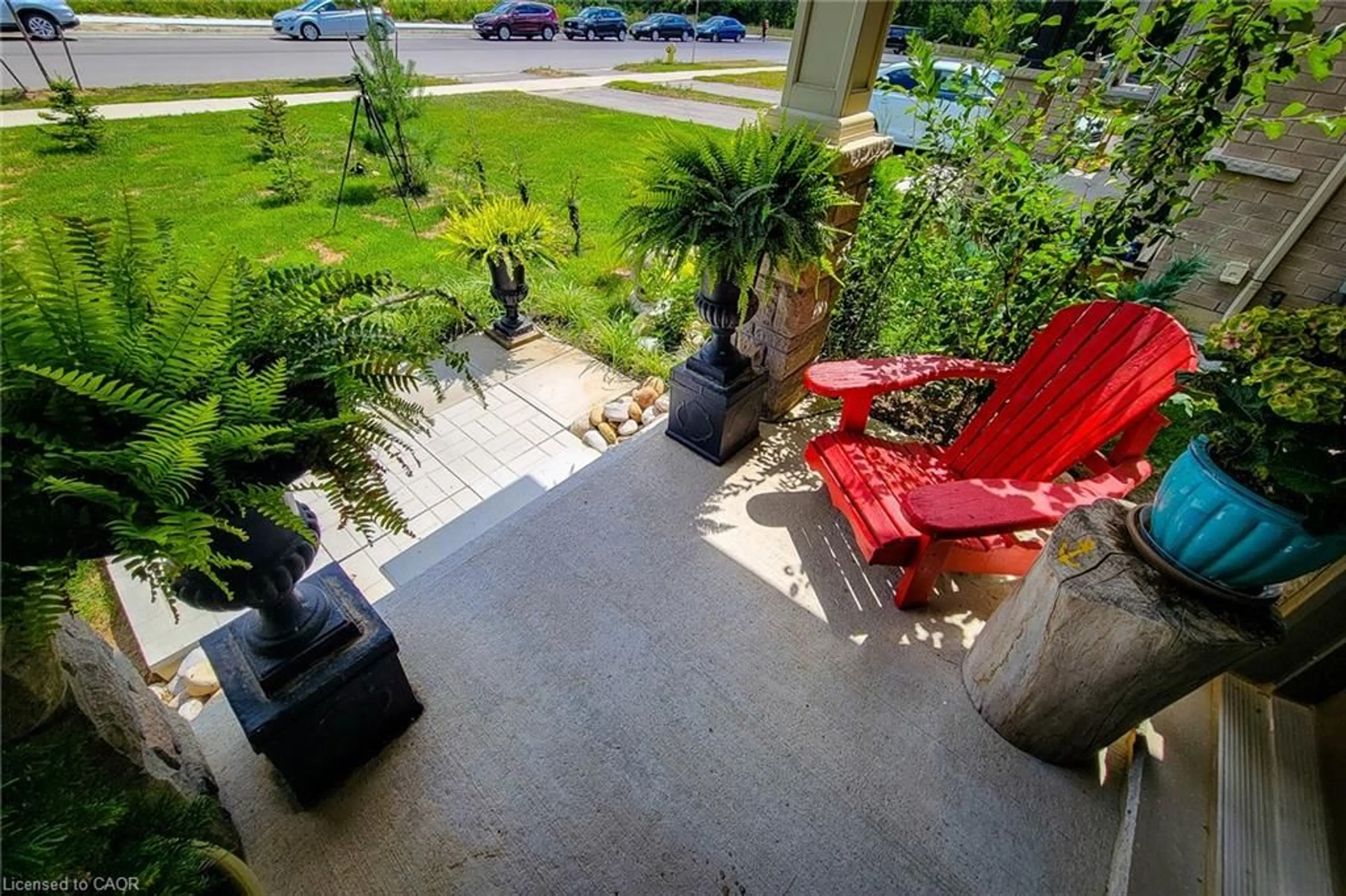 Patio, street for 74 Wright St, Brantford Ontario N3V 0B1