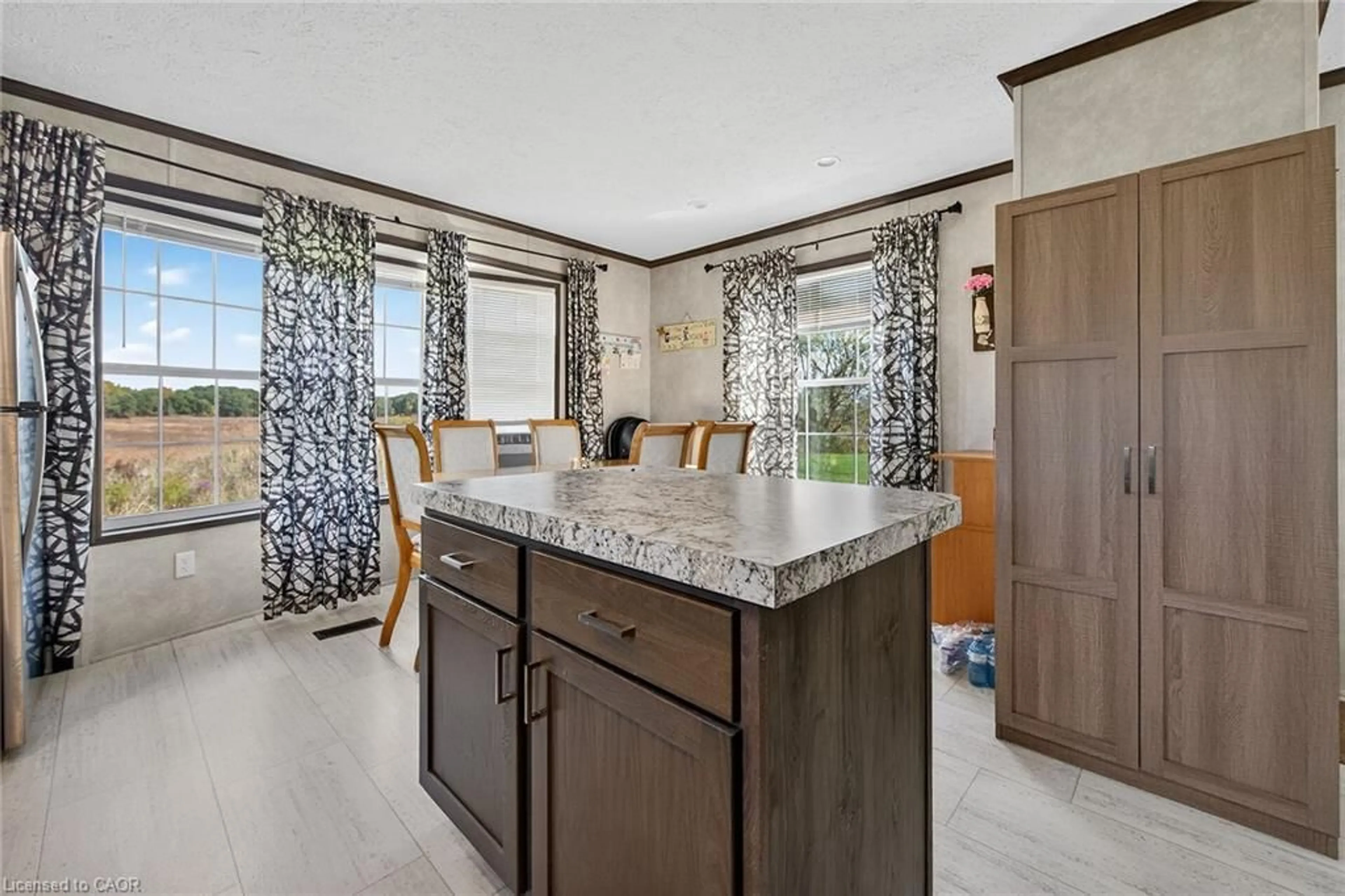 Open concept kitchen, ceramic/tile floor for 162 Young Rd, Dunnville Ontario N1A 2W7
