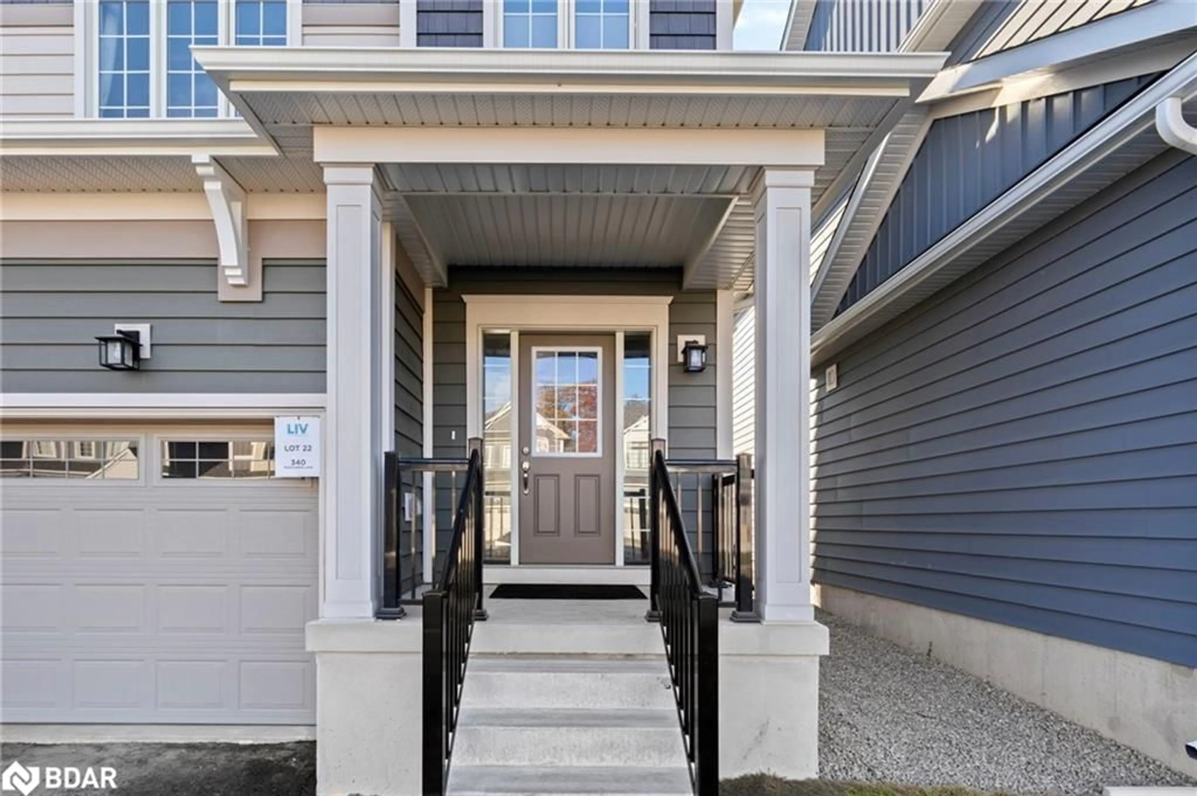 Indoor entryway for 340 Mceachern Lane, Gravenhurst Ontario P1P 0H8