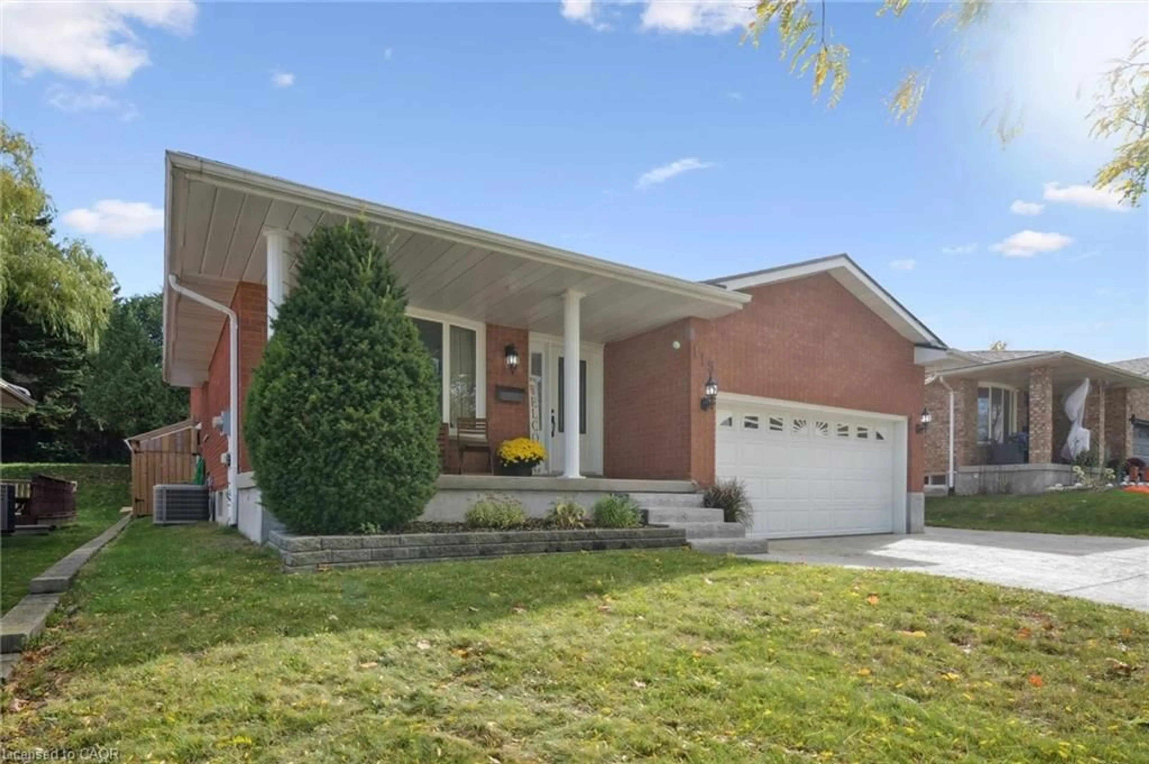 Home with brick exterior material, street for 115 Yellow Birch Dr, Kitchener Ontario N2N 2N3
