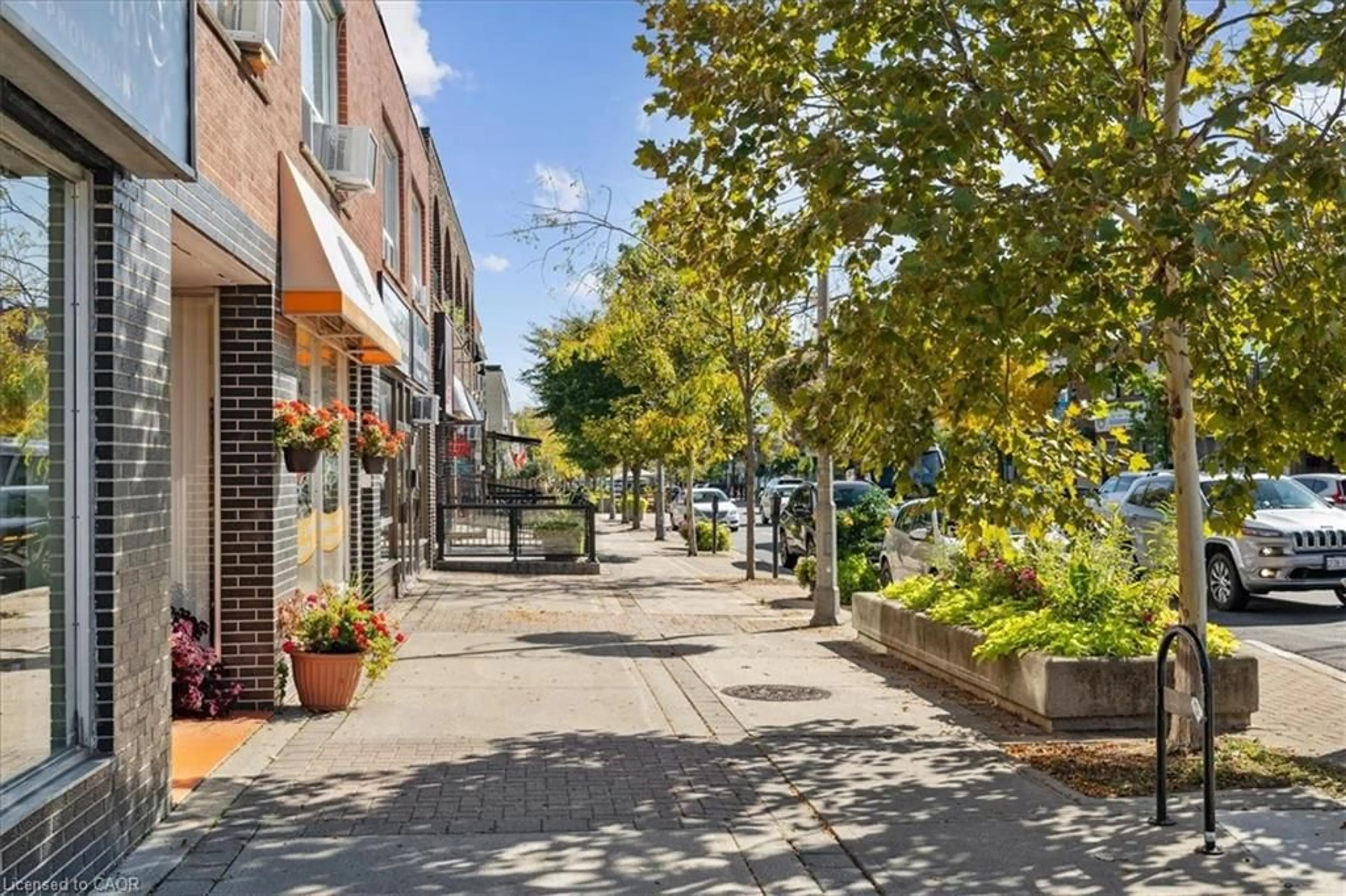 Patio, street for 70 Stewart St #102, Oakville Ontario L6K 1X5