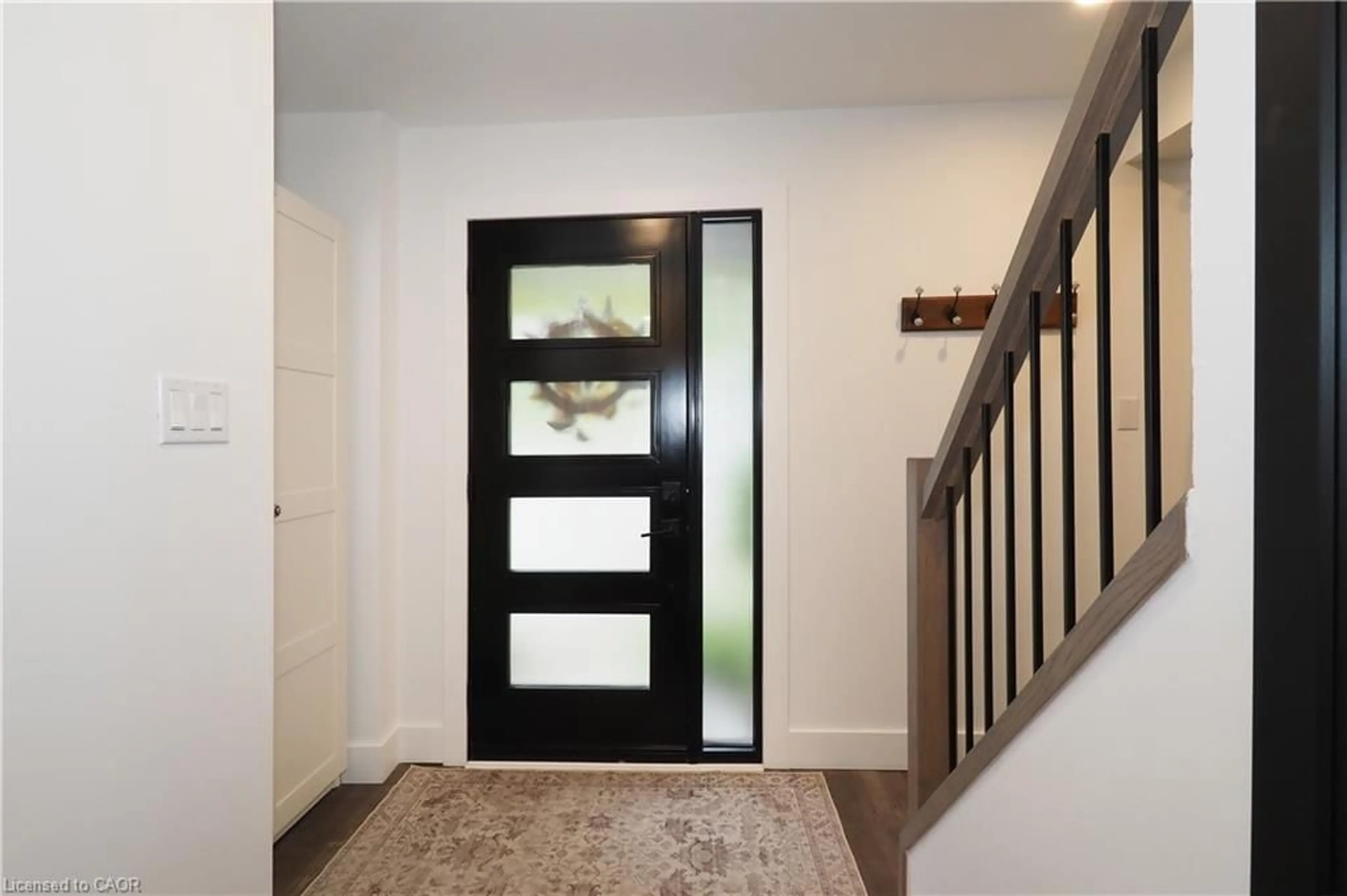 Indoor entryway for 143 Angela Cres, Cambridge Ontario N1S 4B5