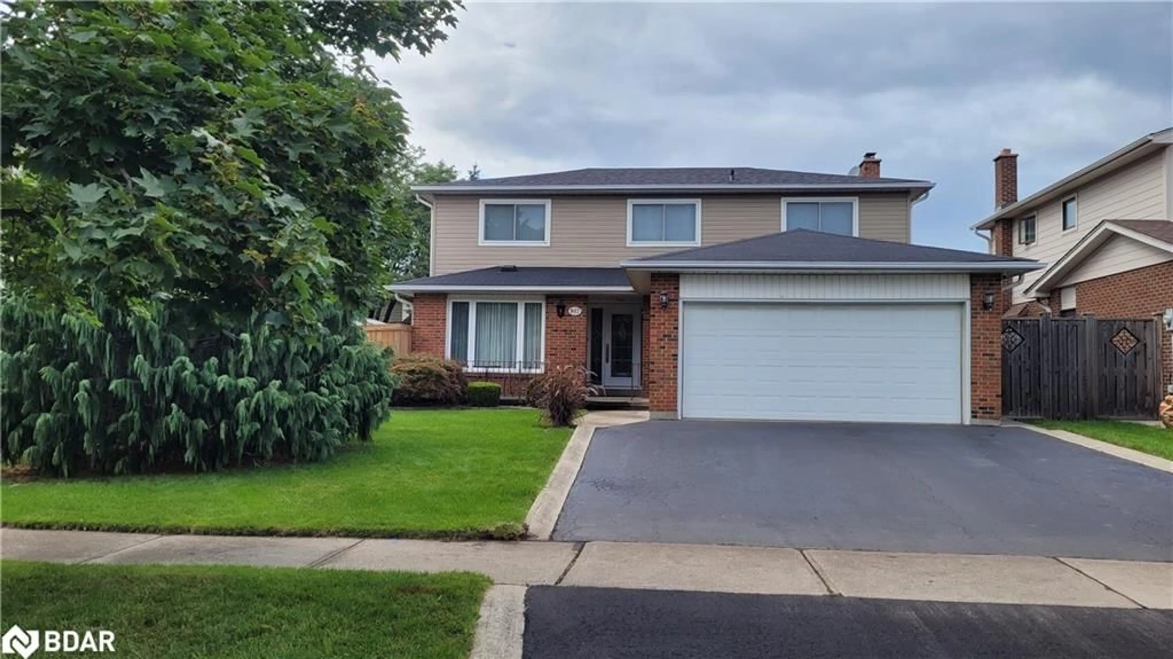 Unknown for 917 Maple Ave, Milton Ontario L9T 3X6