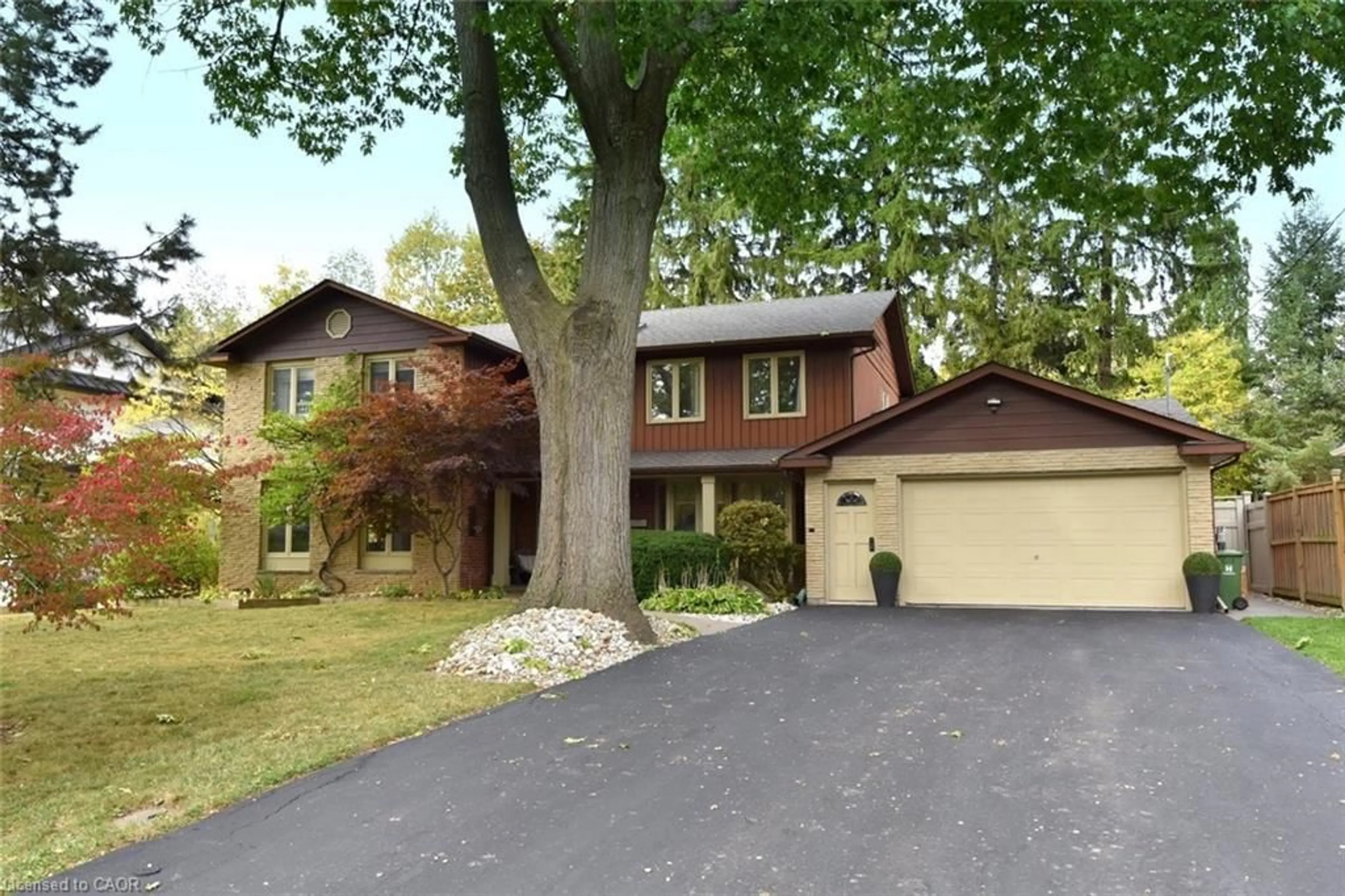 Home with brick exterior material, street for 507 Gray Court Dr, Hamilton Ontario L9G 2R9